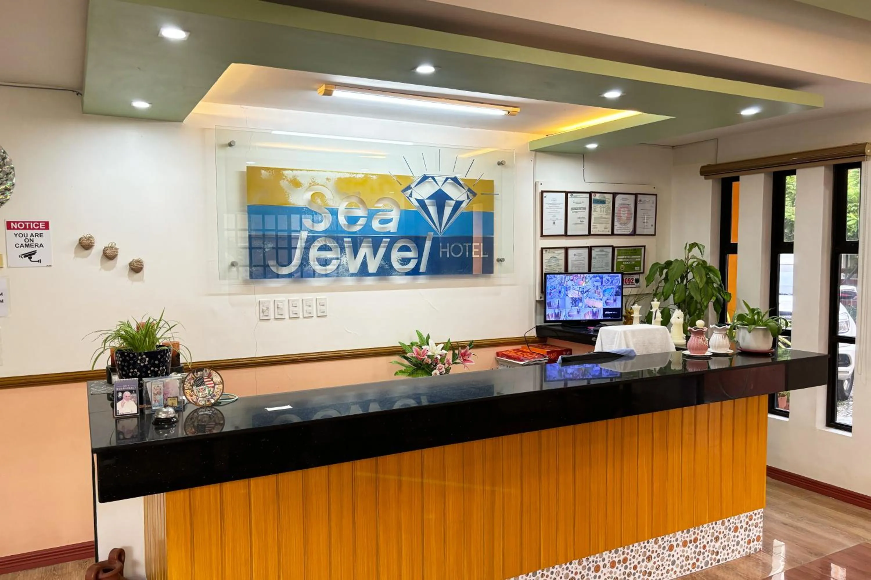 Lobby or reception in Sea Jewel Hotel Puerto Galera powered by Cocotel