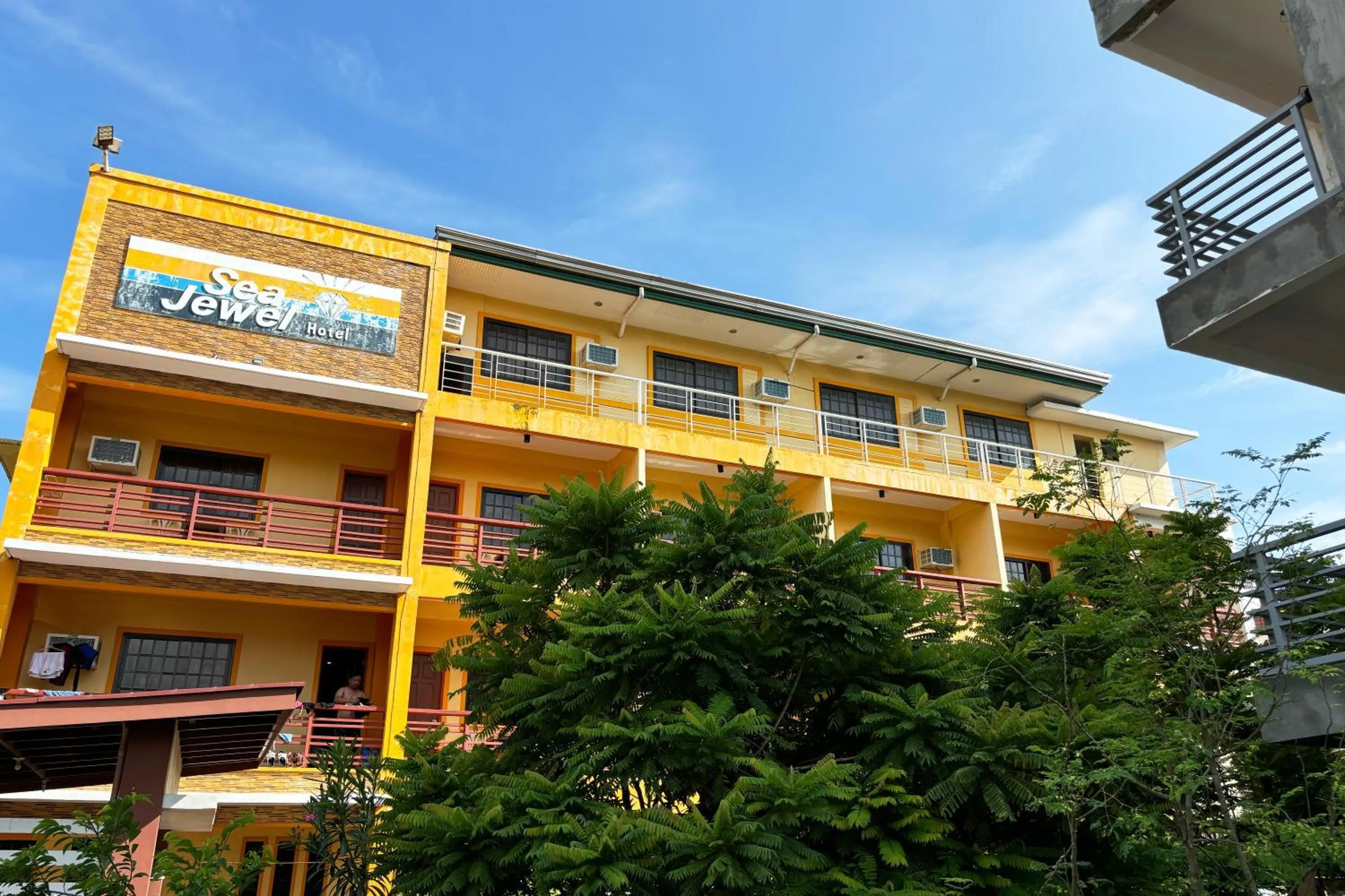Property building in Sea Jewel Hotel Puerto Galera powered by Cocotel