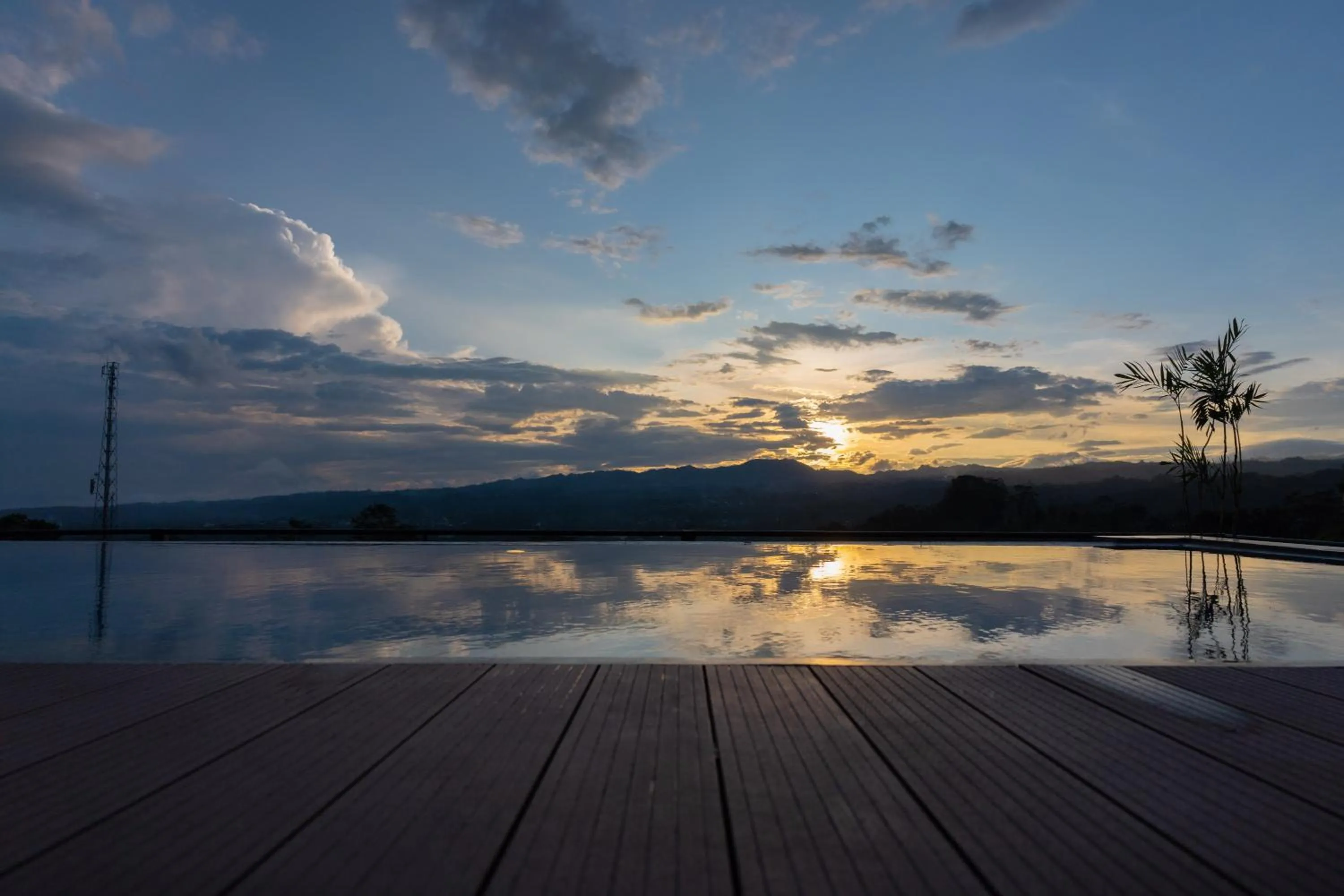 Swimming pool in Eagle Hotel Wonosobo, Azana Hotels Collection