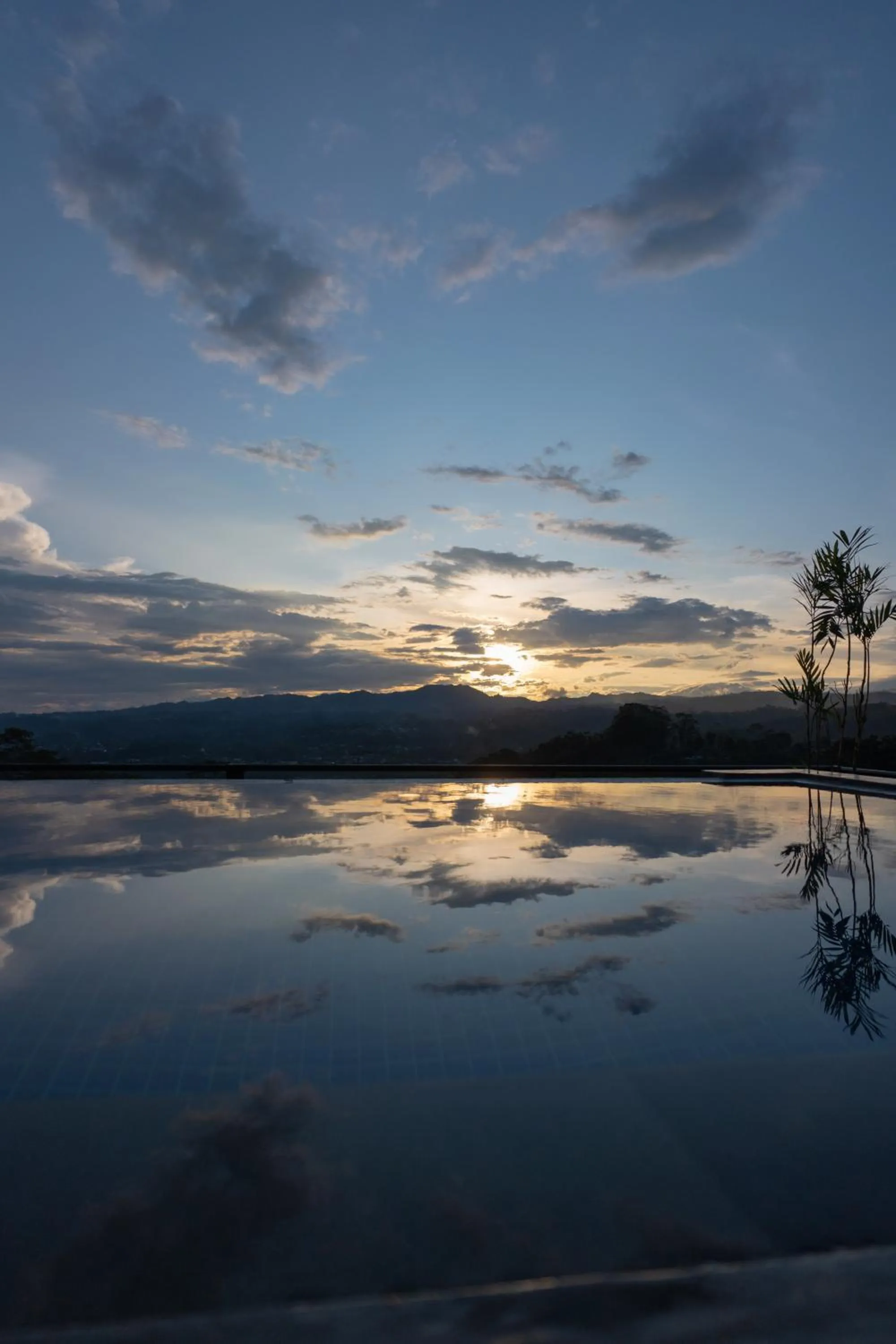 Swimming pool in Eagle Hotel Wonosobo, Azana Hotels Collection