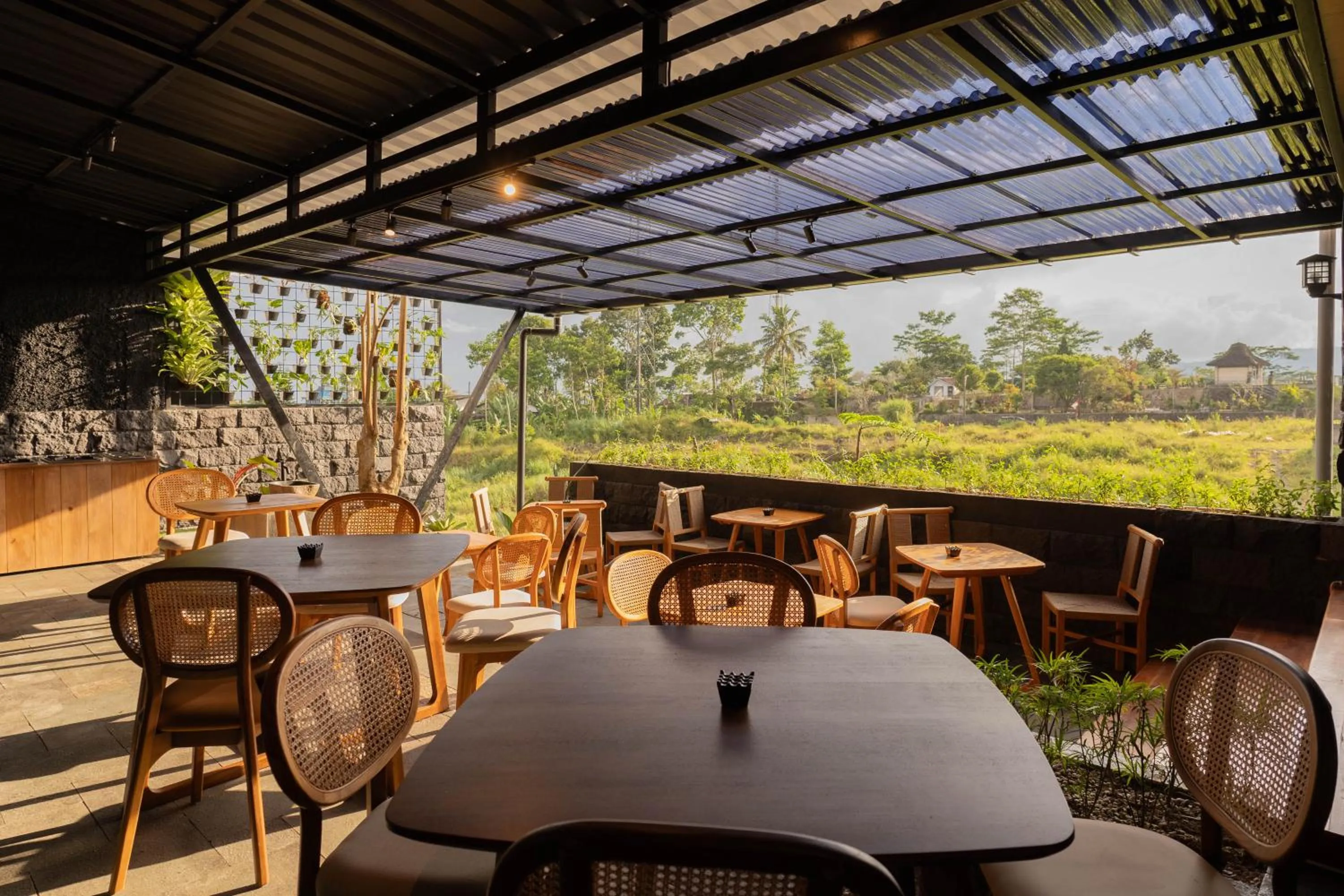 Restaurant/places to eat in Eagle Hotel Wonosobo, Azana Hotels Collection