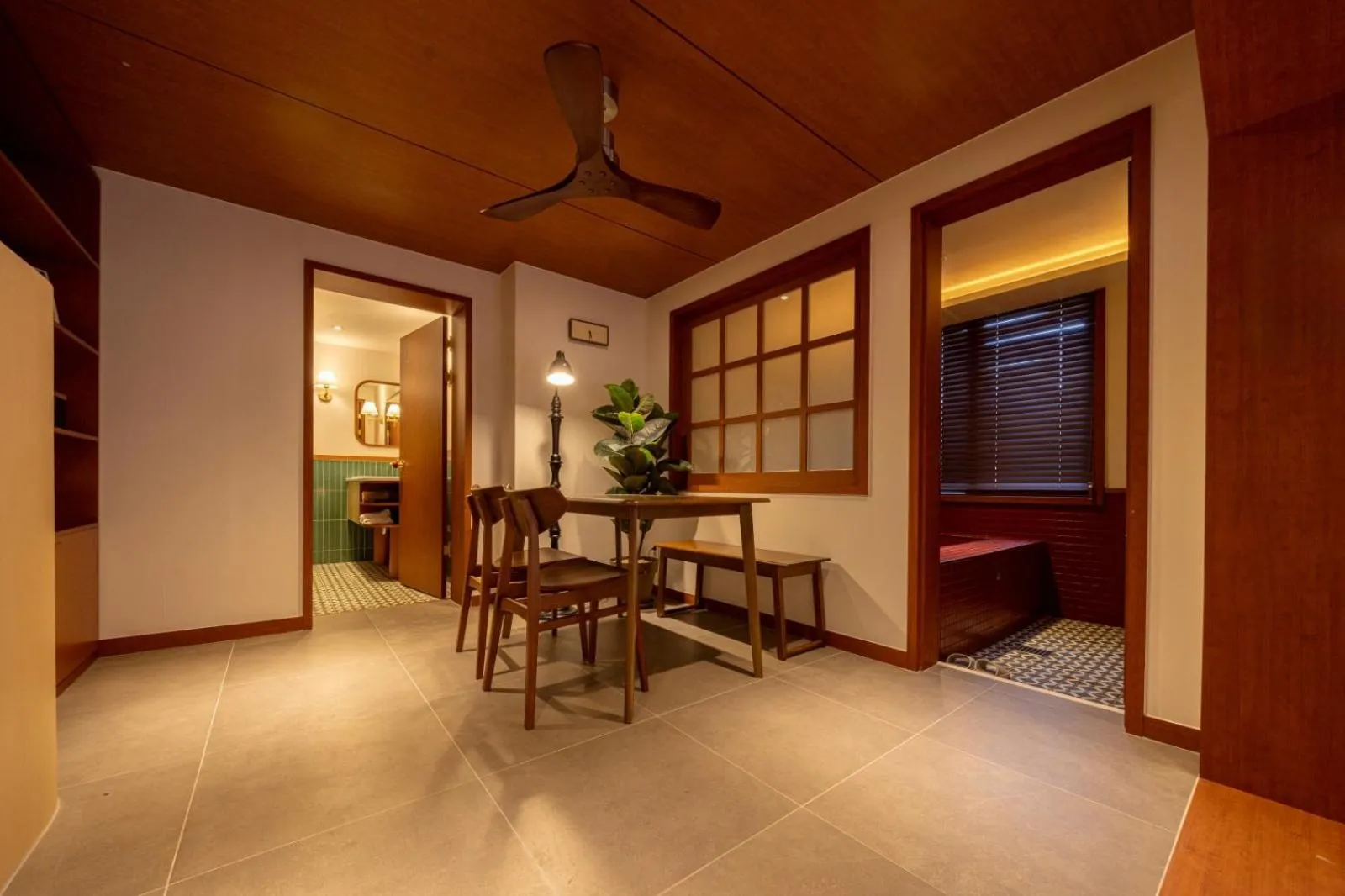 Seating area in Surim Hotel Sokcho by AanK