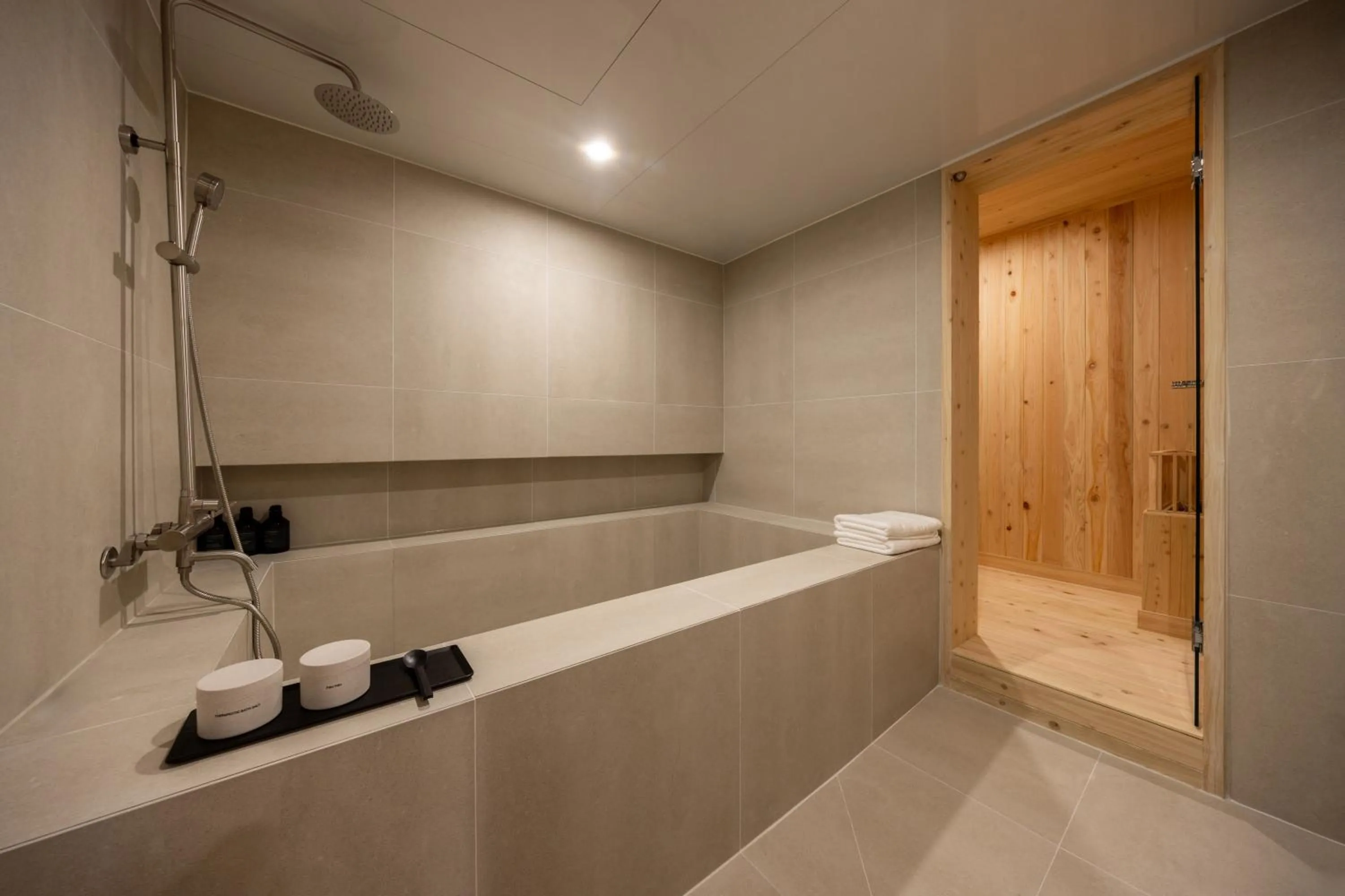 Shower in AanK Hotel & Spa Pyeongtaek