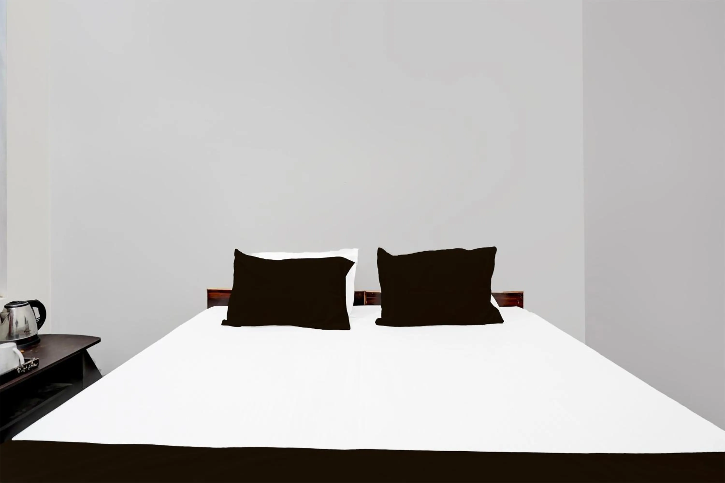 Bedroom, Bed in Hotel O by OYO R L PALACE