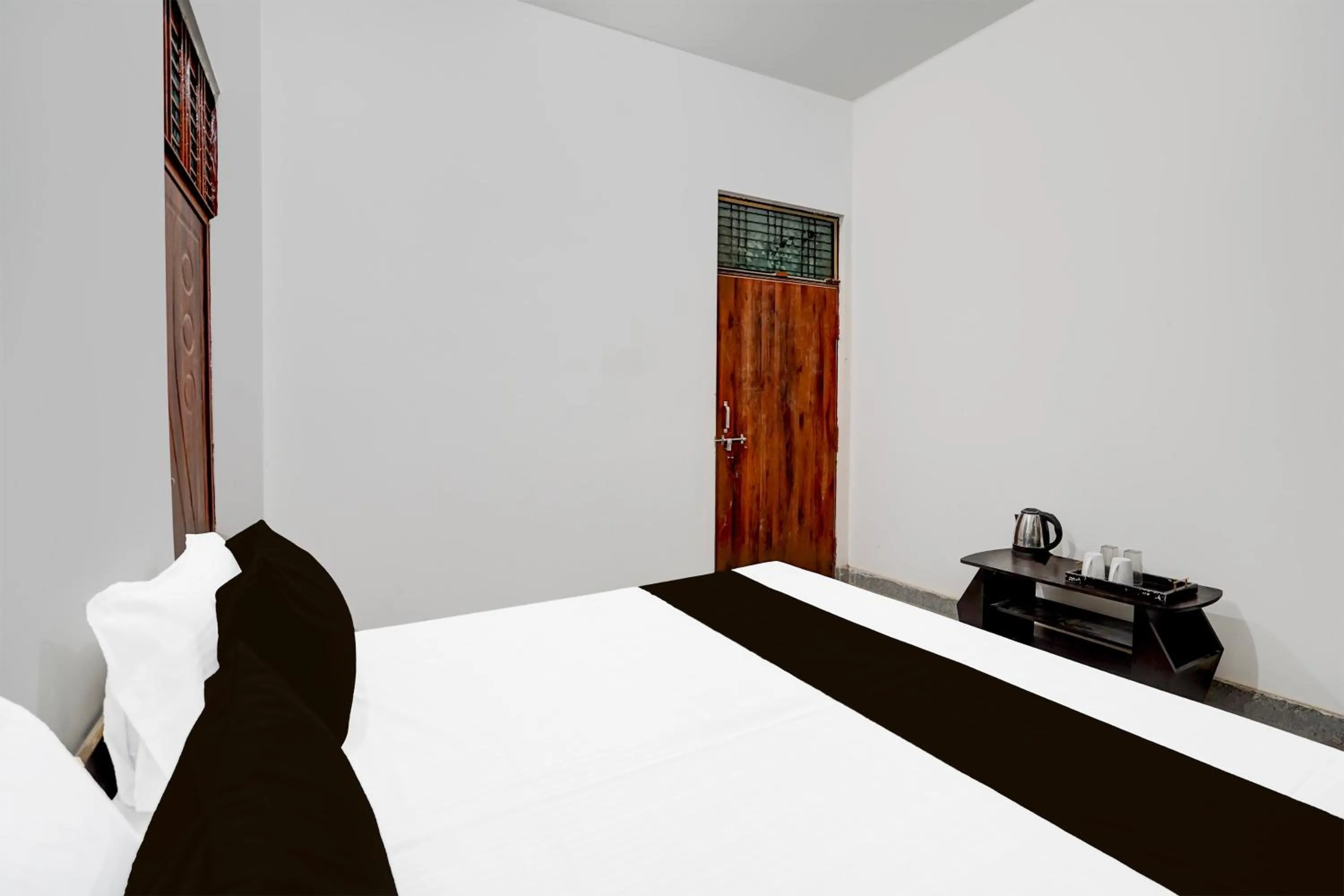 Bedroom, Bed in Hotel O by OYO R L PALACE