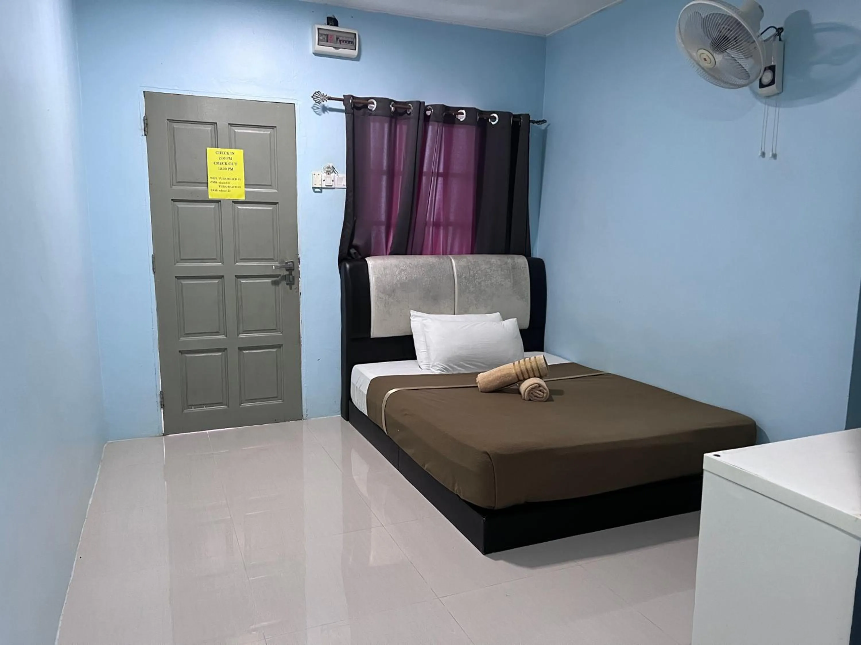 Bedroom, Bed in Capital O 91017 Tuba Beach Resort @ Pulau Tuba