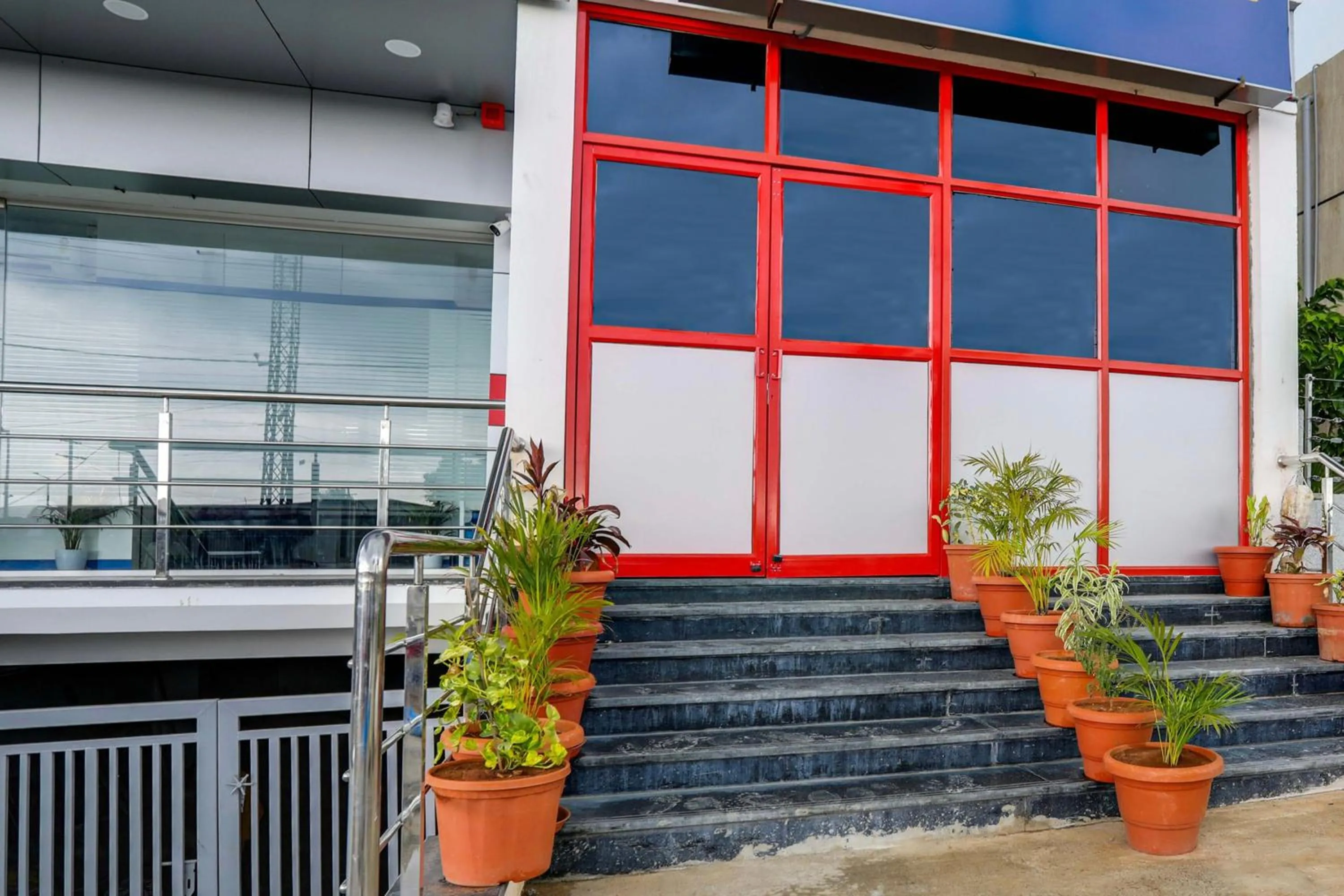 Facade/entrance in Super Collection O De Alphabet Hotel