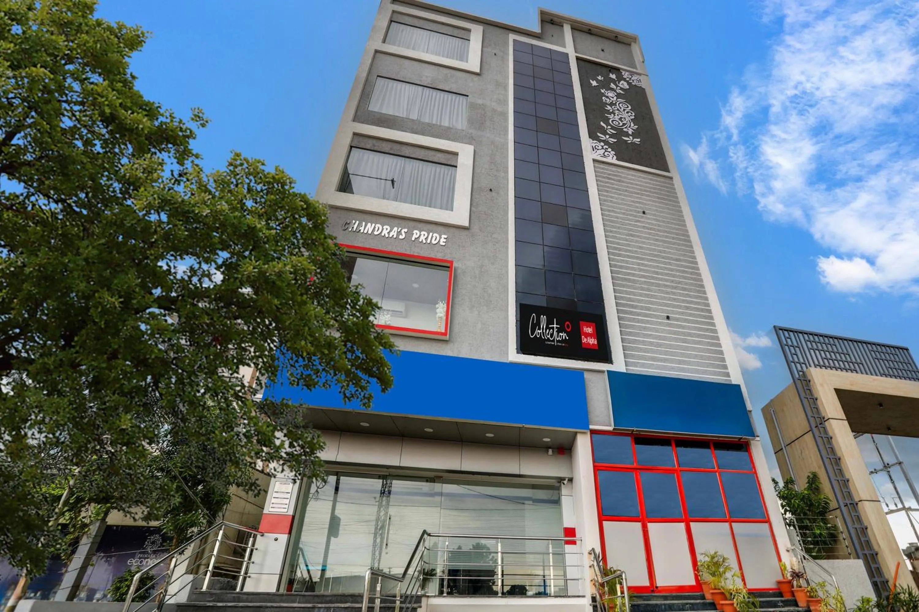 Facade/entrance in Super Collection O De Alphabet Hotel