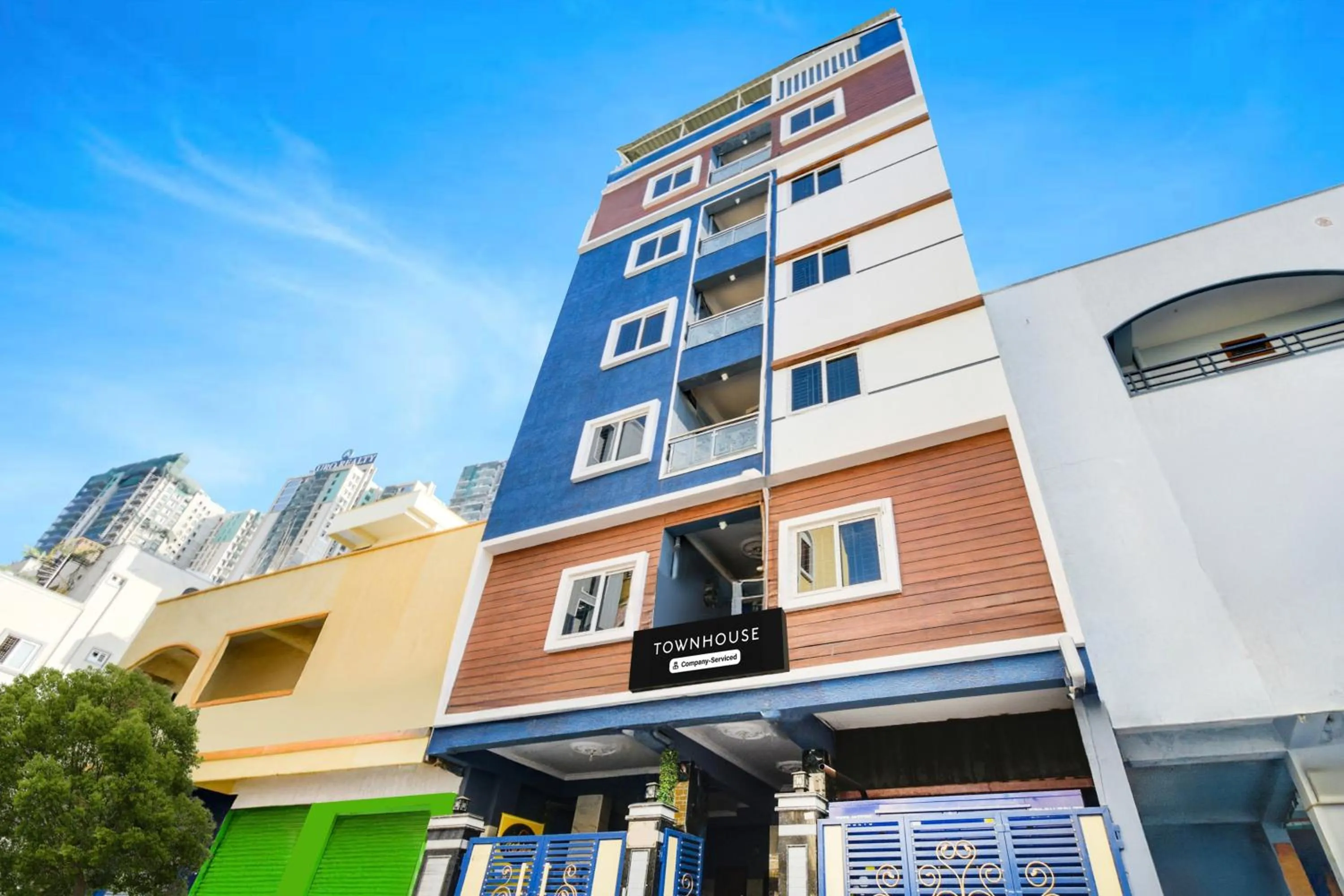 Facade/entrance in Super Townhouse Hitech City Near Yashoda Hospital