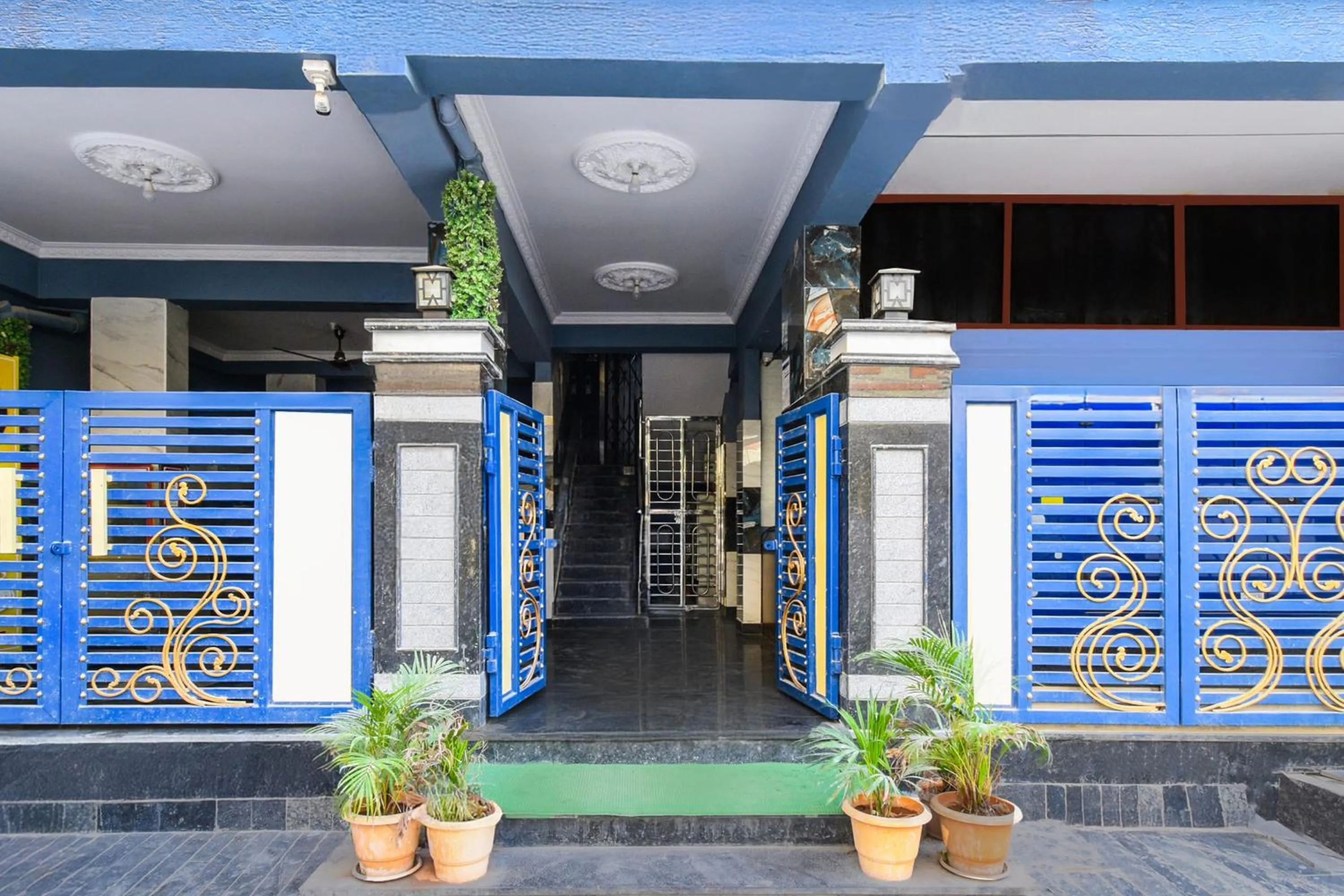 Facade/entrance in Super Townhouse Hitech City Near Yashoda Hospital