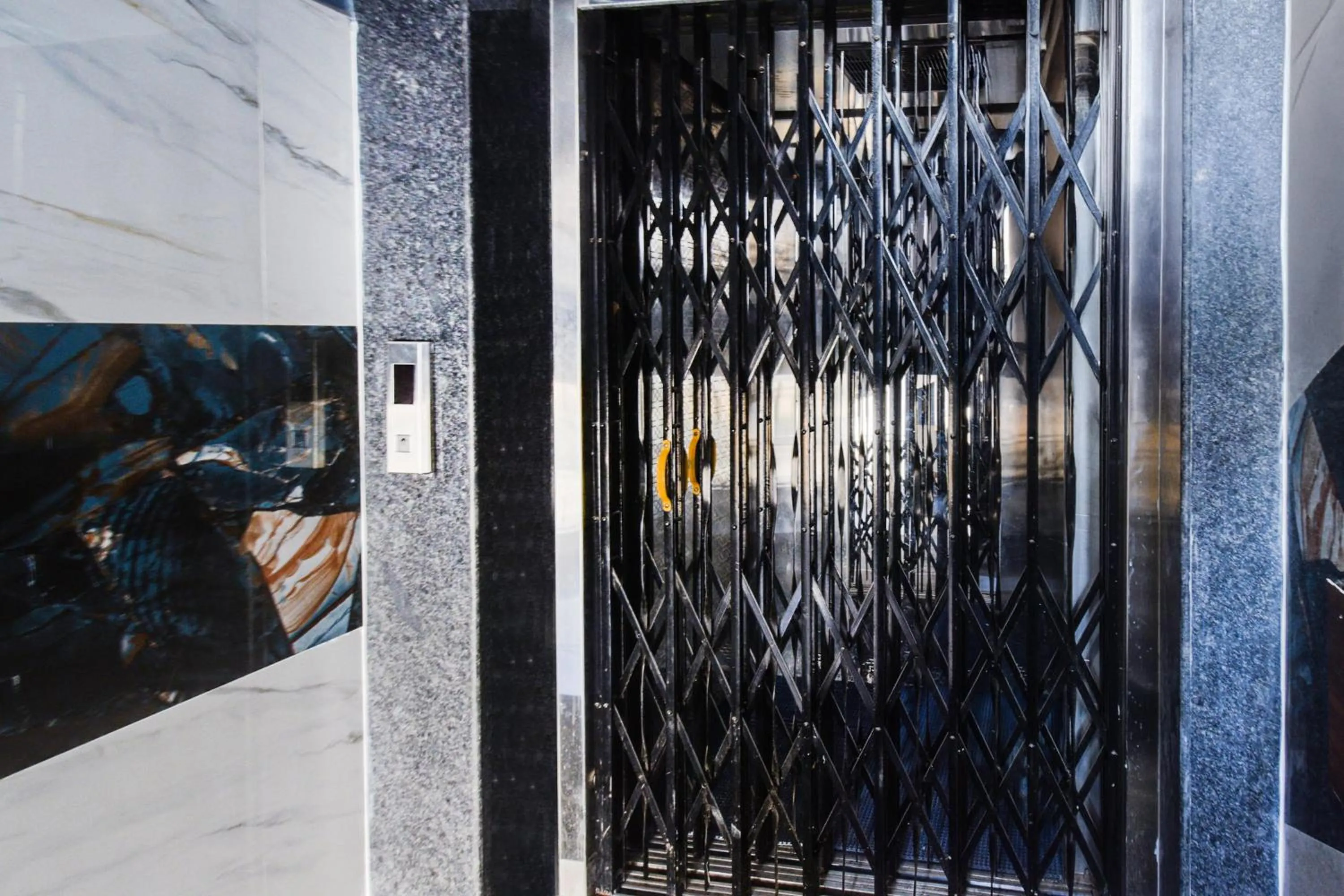 Lobby or reception in Super Townhouse Hitech City Near Yashoda Hospital