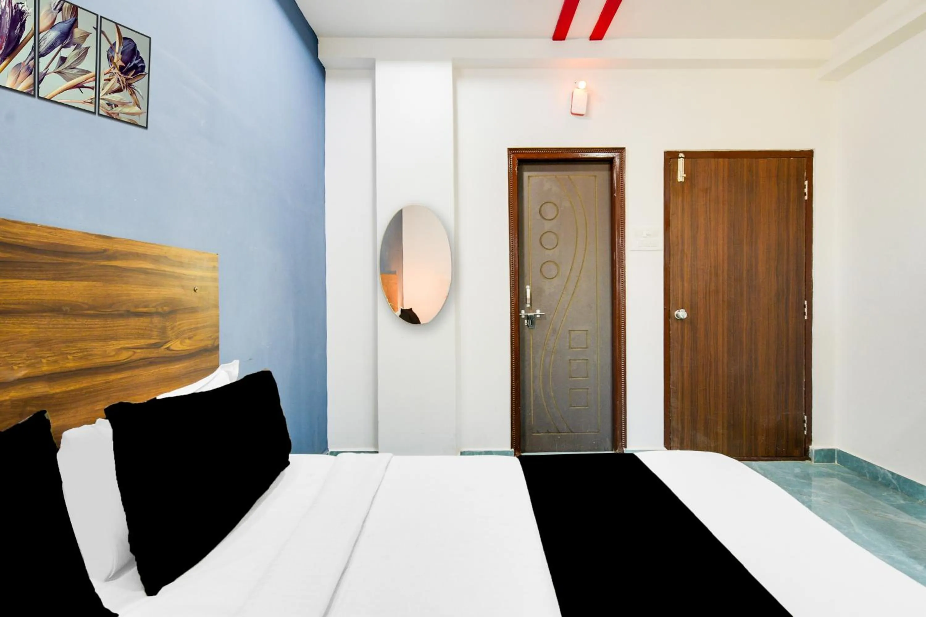 Bedroom, Bed in Super Townhouse Hitech City Near Yashoda Hospital