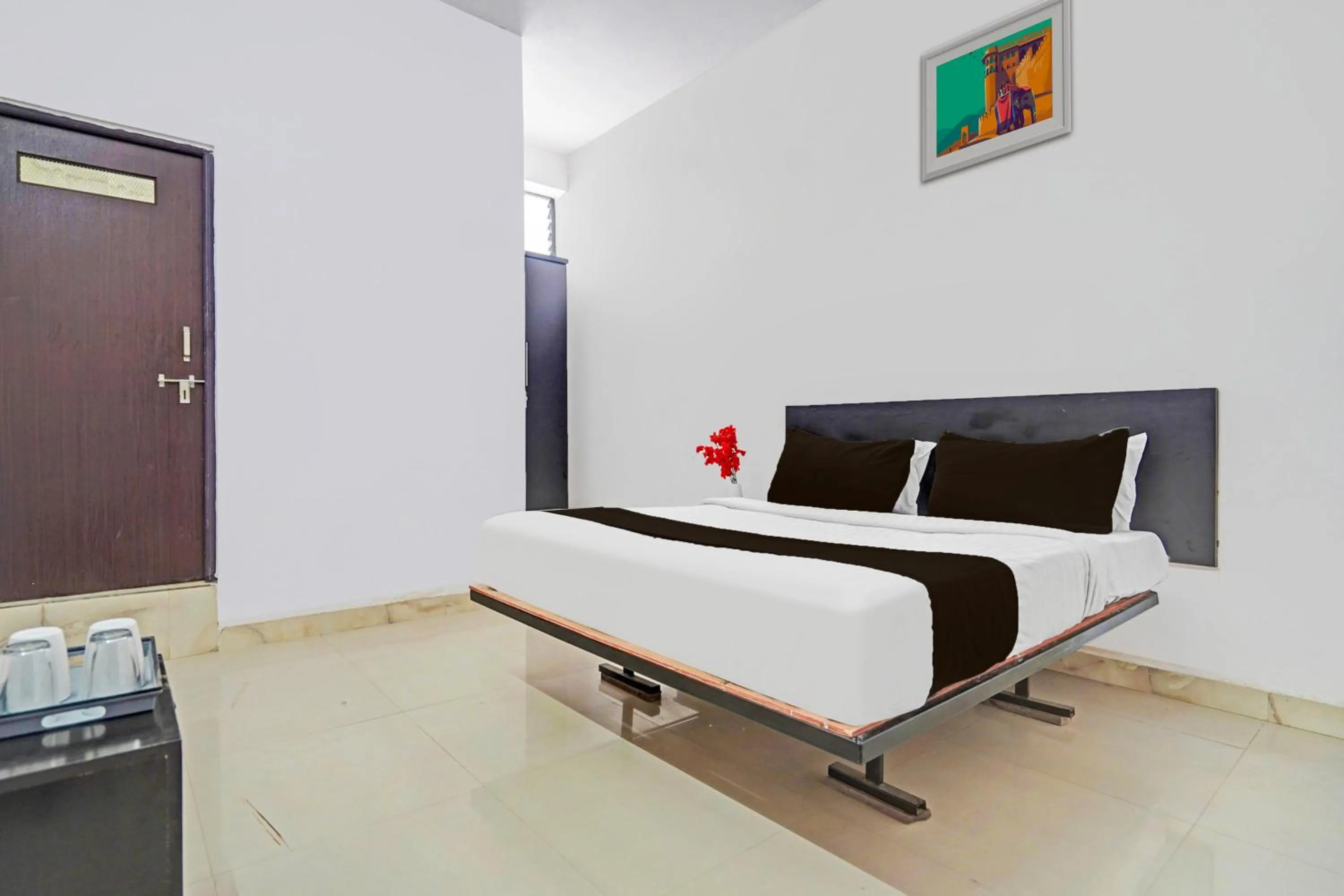 Bedroom, Bed in Hotel O Eternity Shivay