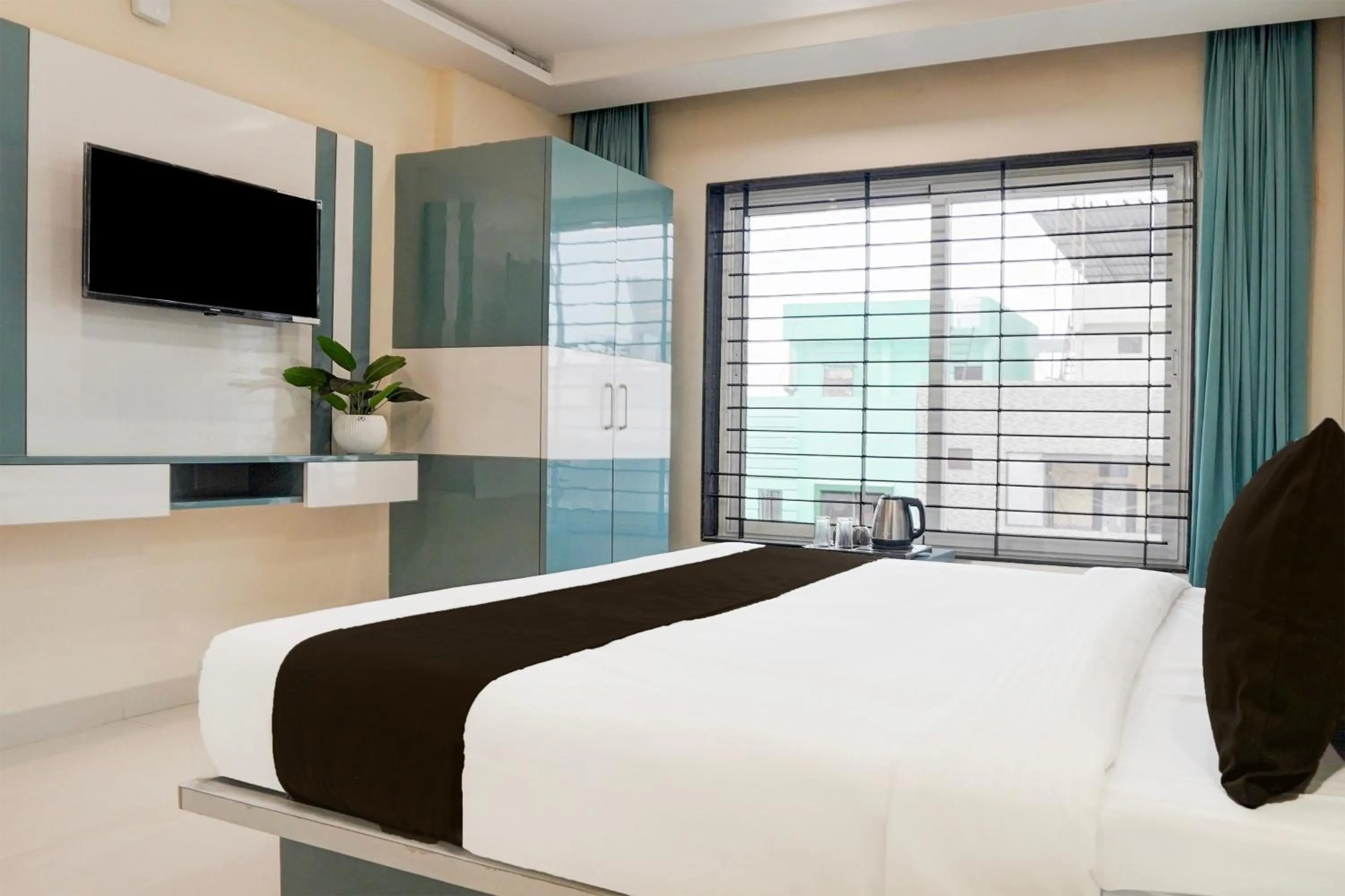 Bedroom, Bed in Hotel O Lakshya