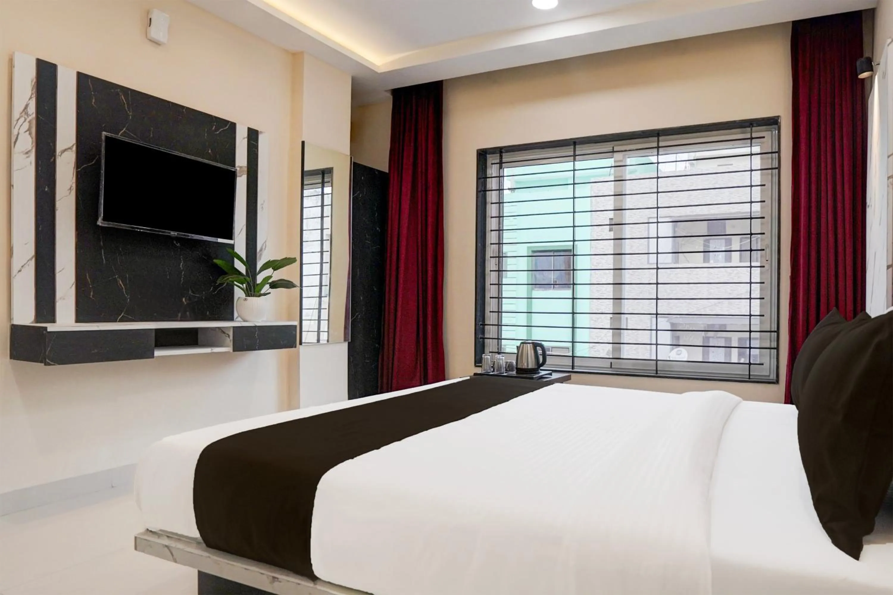 Bedroom, Bed in Hotel O Lakshya