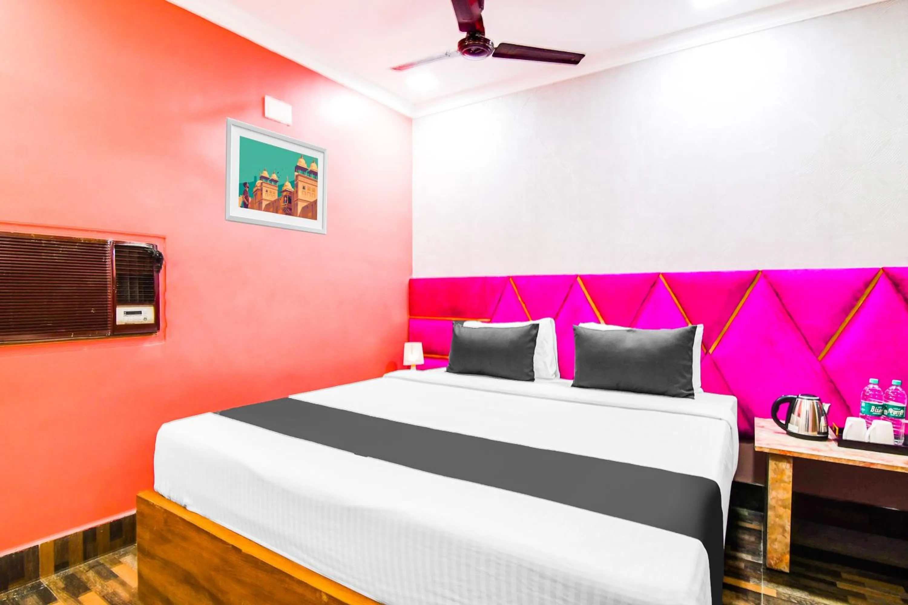 Bedroom in Hotel O Barsana