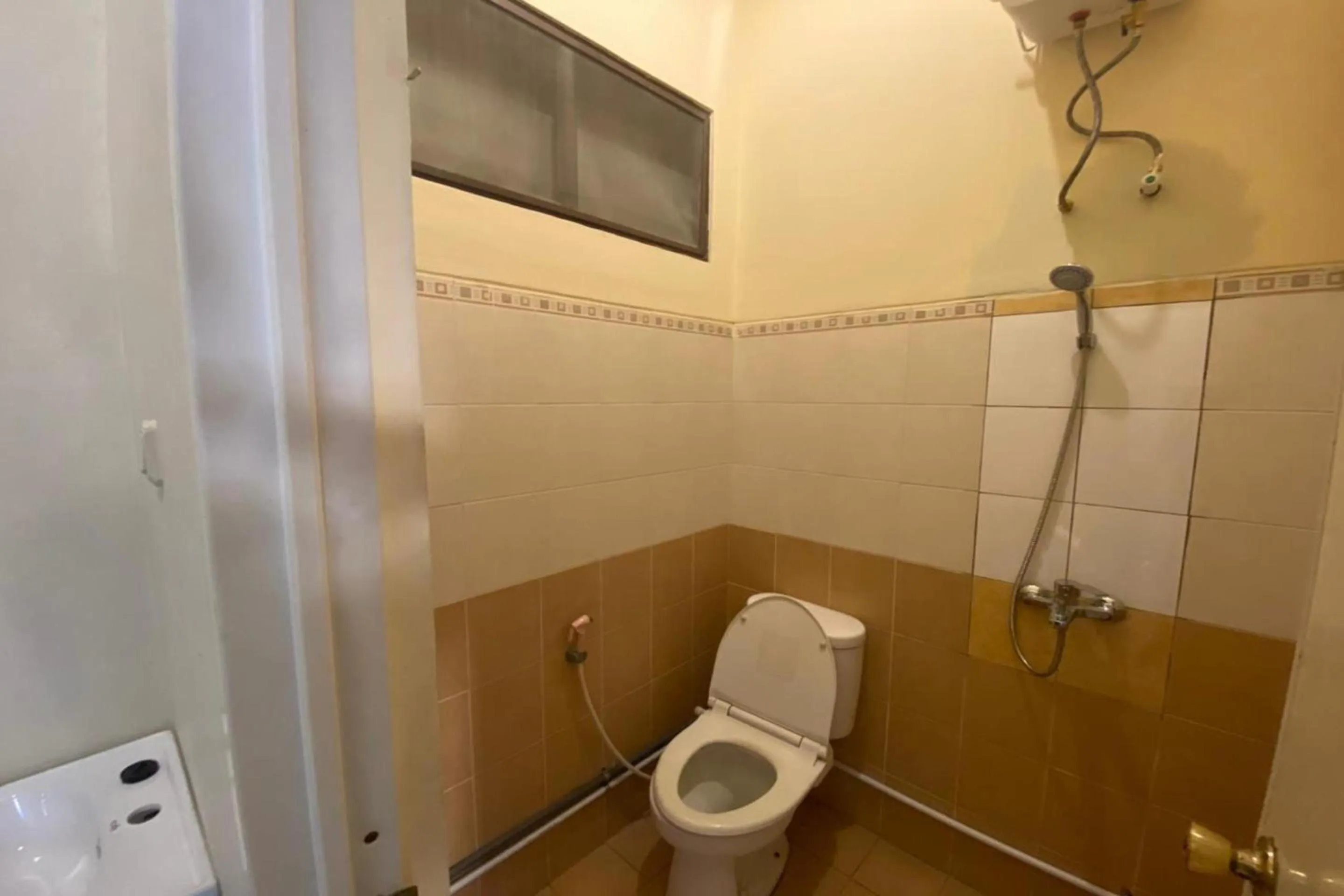 Bathroom in Hotel O Sweet Home Residence Simpang Lima