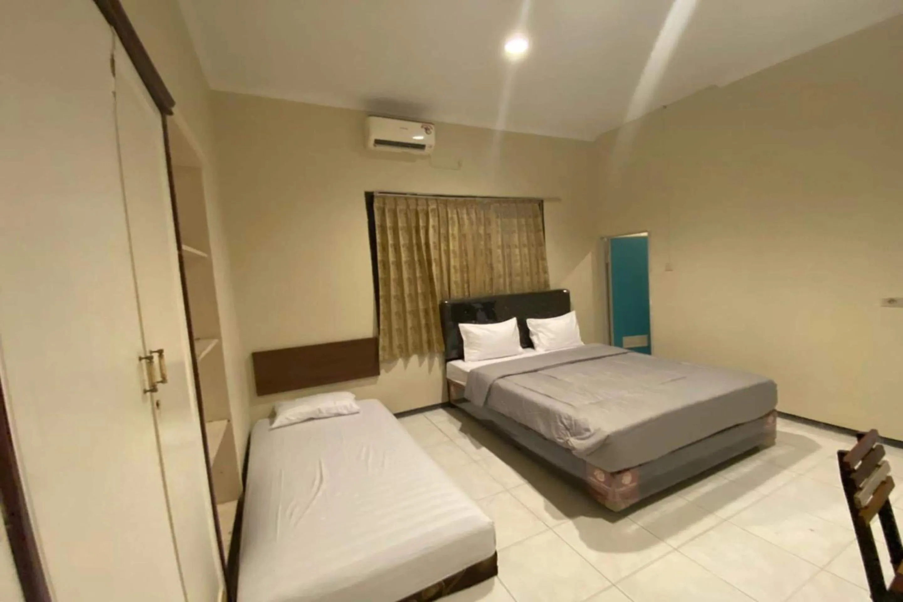 Bedroom, Bed in Hotel O Sweet Home Residence Simpang Lima