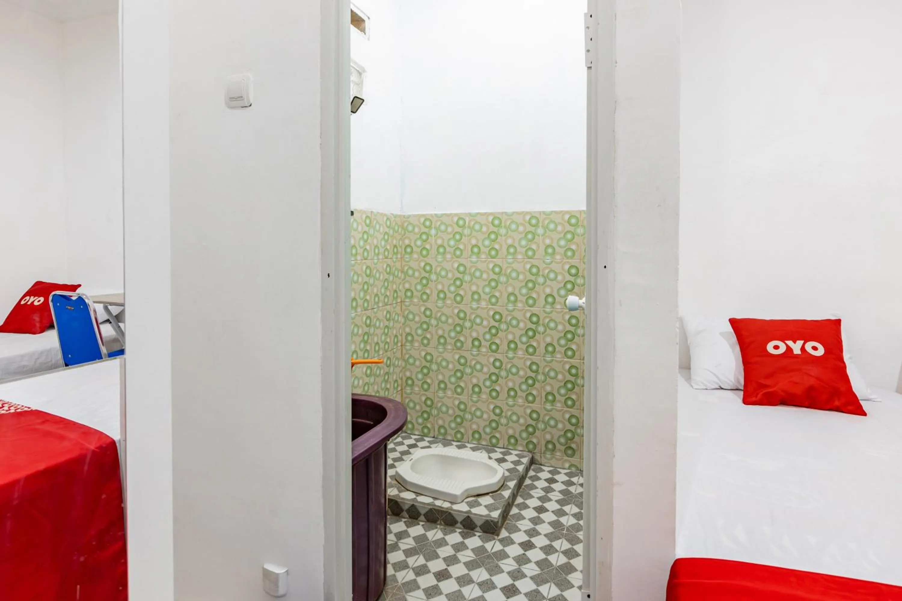 Bathroom, Bed in Hotel O Rafie Exclusive 2 Syariah