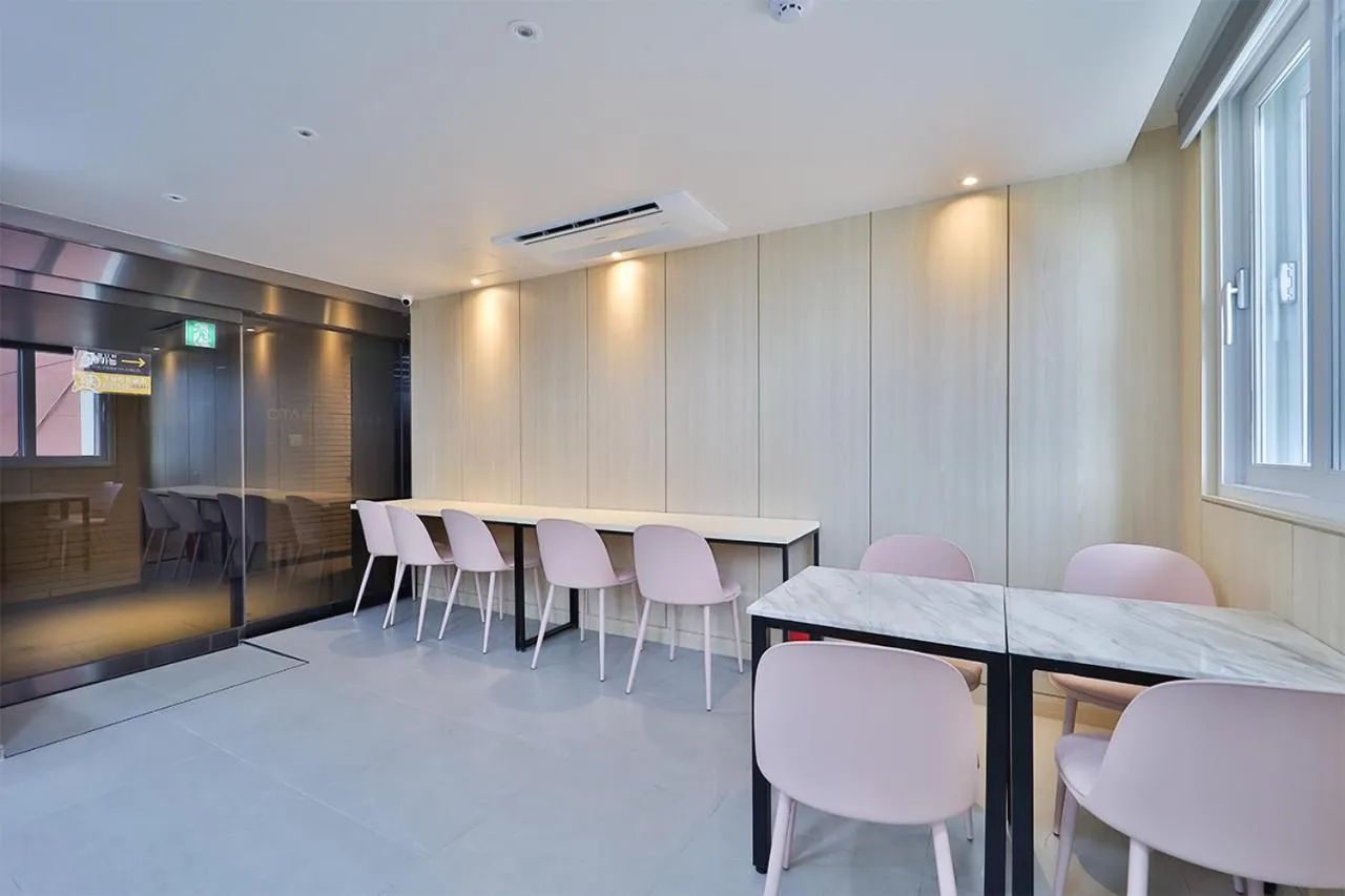 Restaurant/places to eat in Rubato Hotel Ulsan Junggu