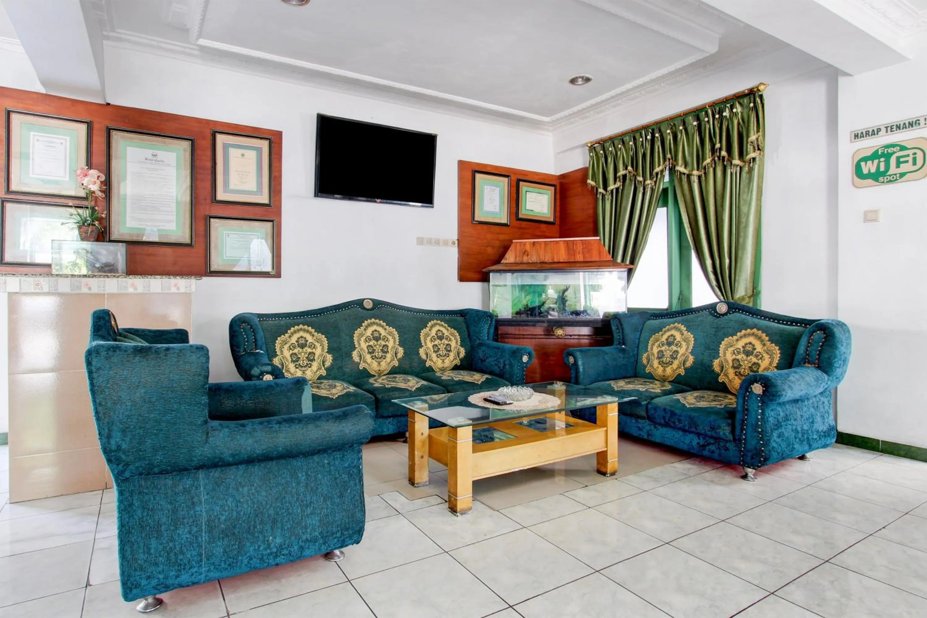 Lobby or reception in Hotel O Gurita