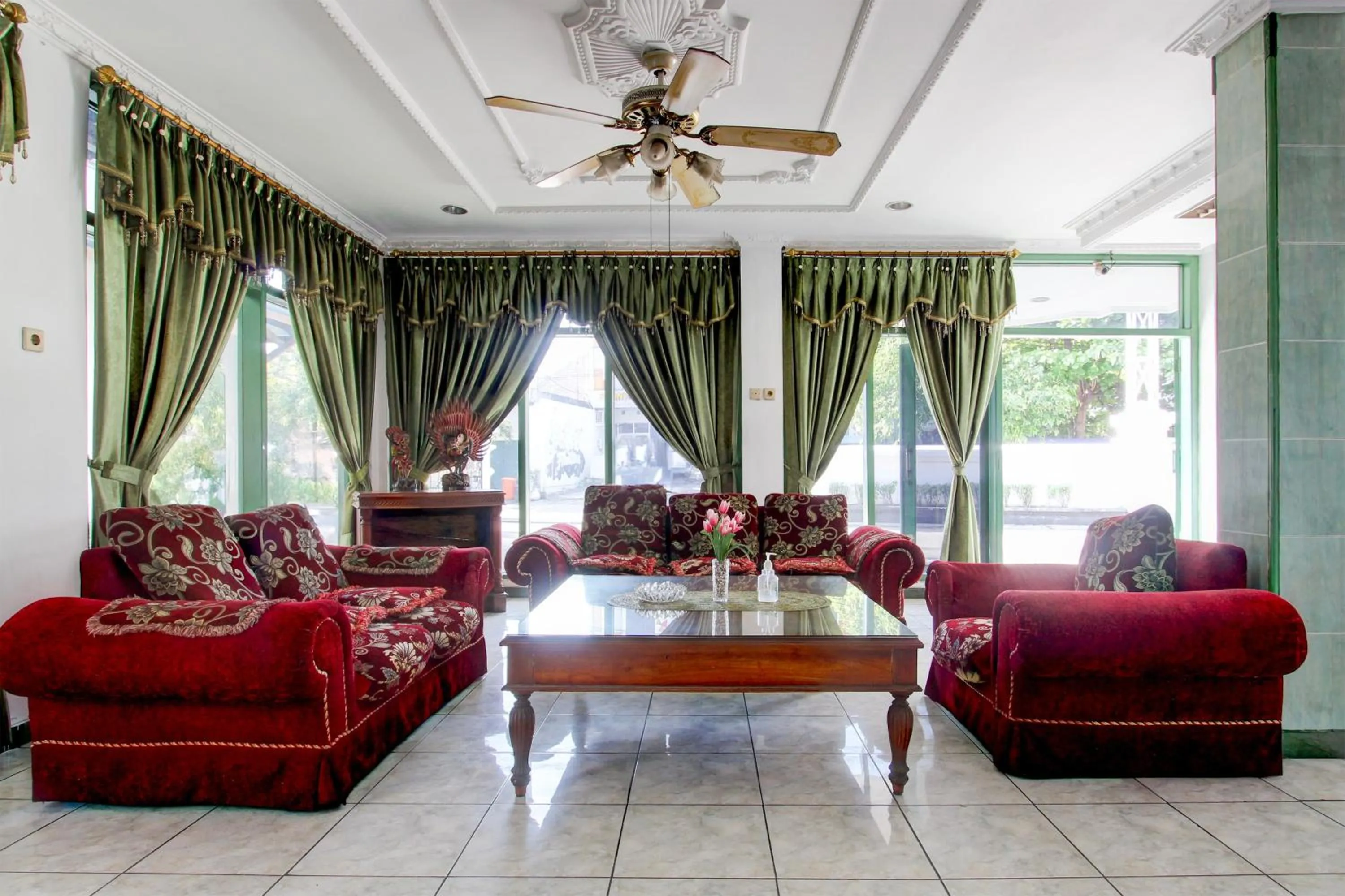 Lobby or reception in Hotel O Gurita