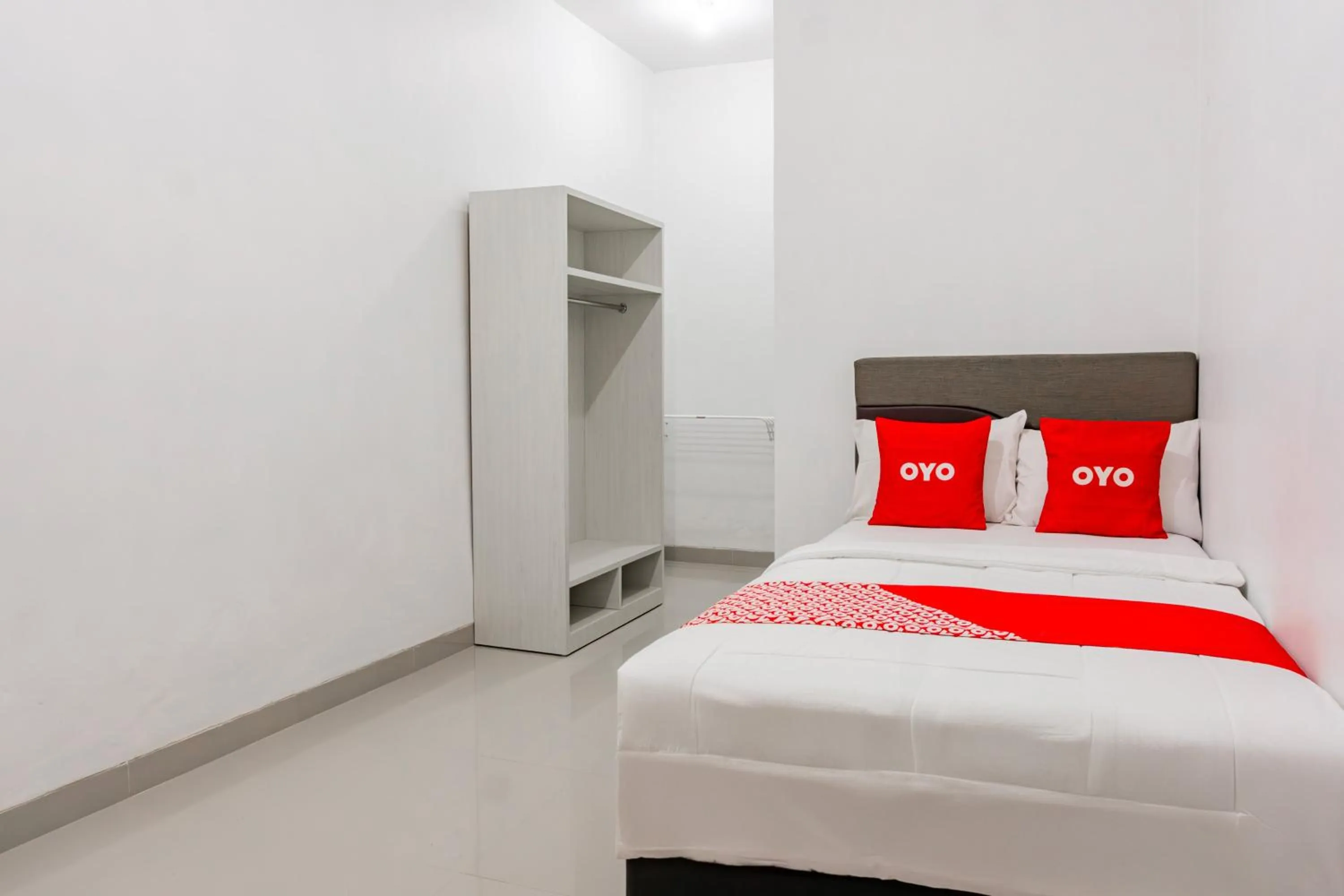 Bedroom, Bed in Hotel O Penginapan Kertajaya Syariah