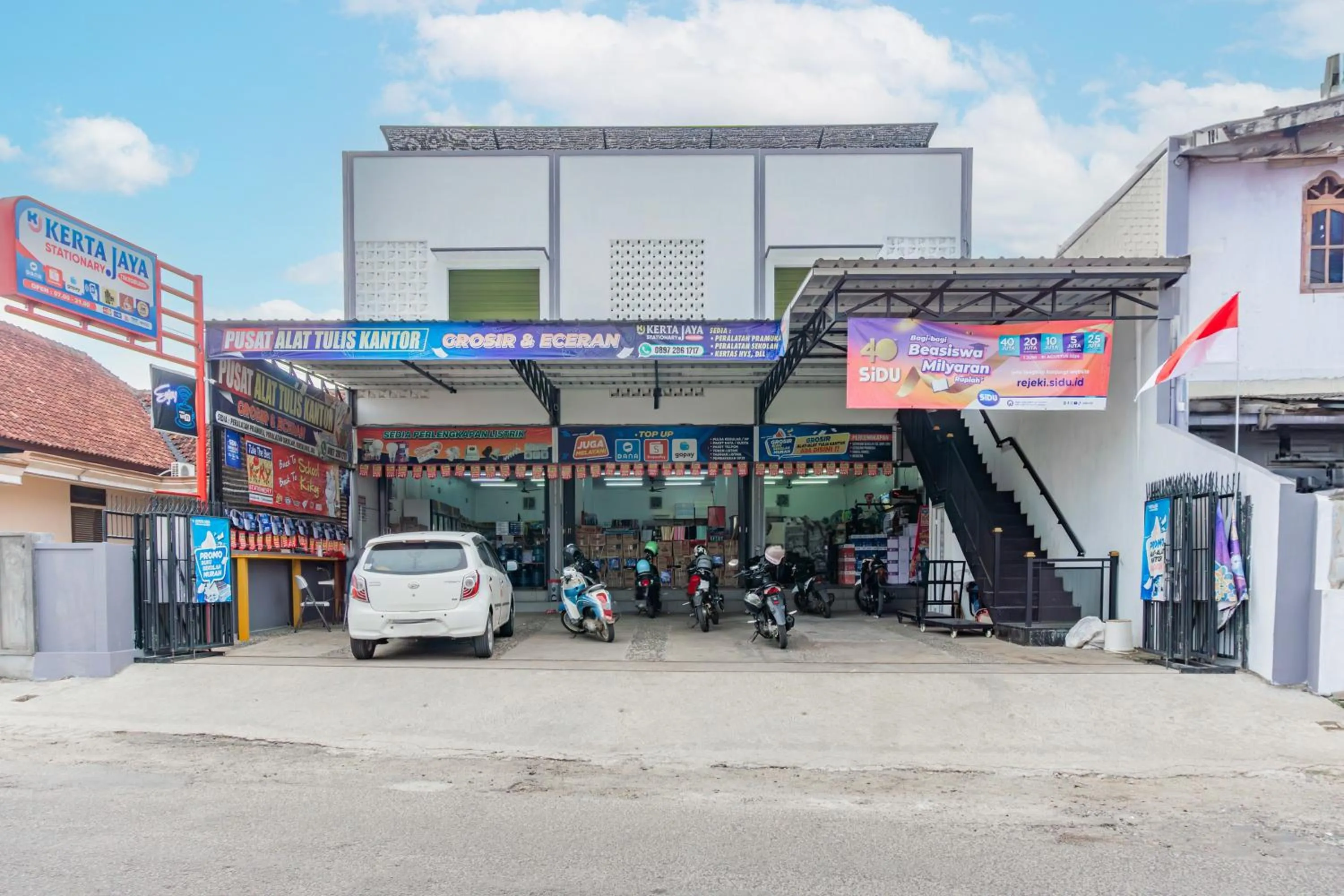 Property building in Hotel O Penginapan Kertajaya Syariah