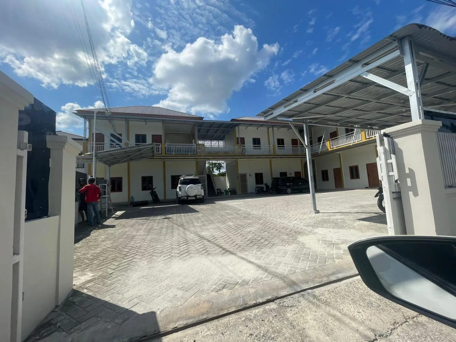 Facade/entrance in Hotel O Ratha Guest House Syariah