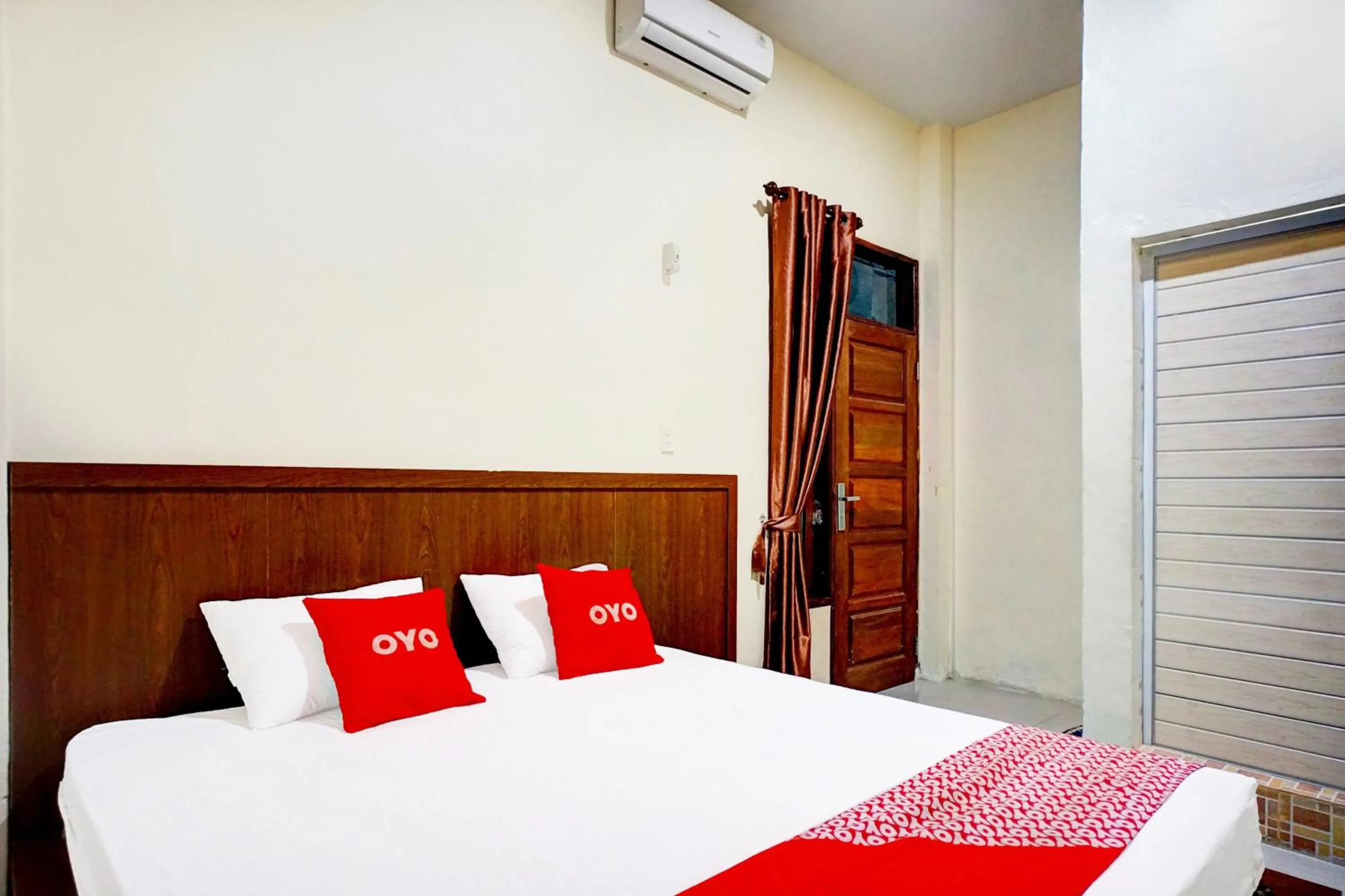 Bedroom, Bed in Hotel O P&g Guest House