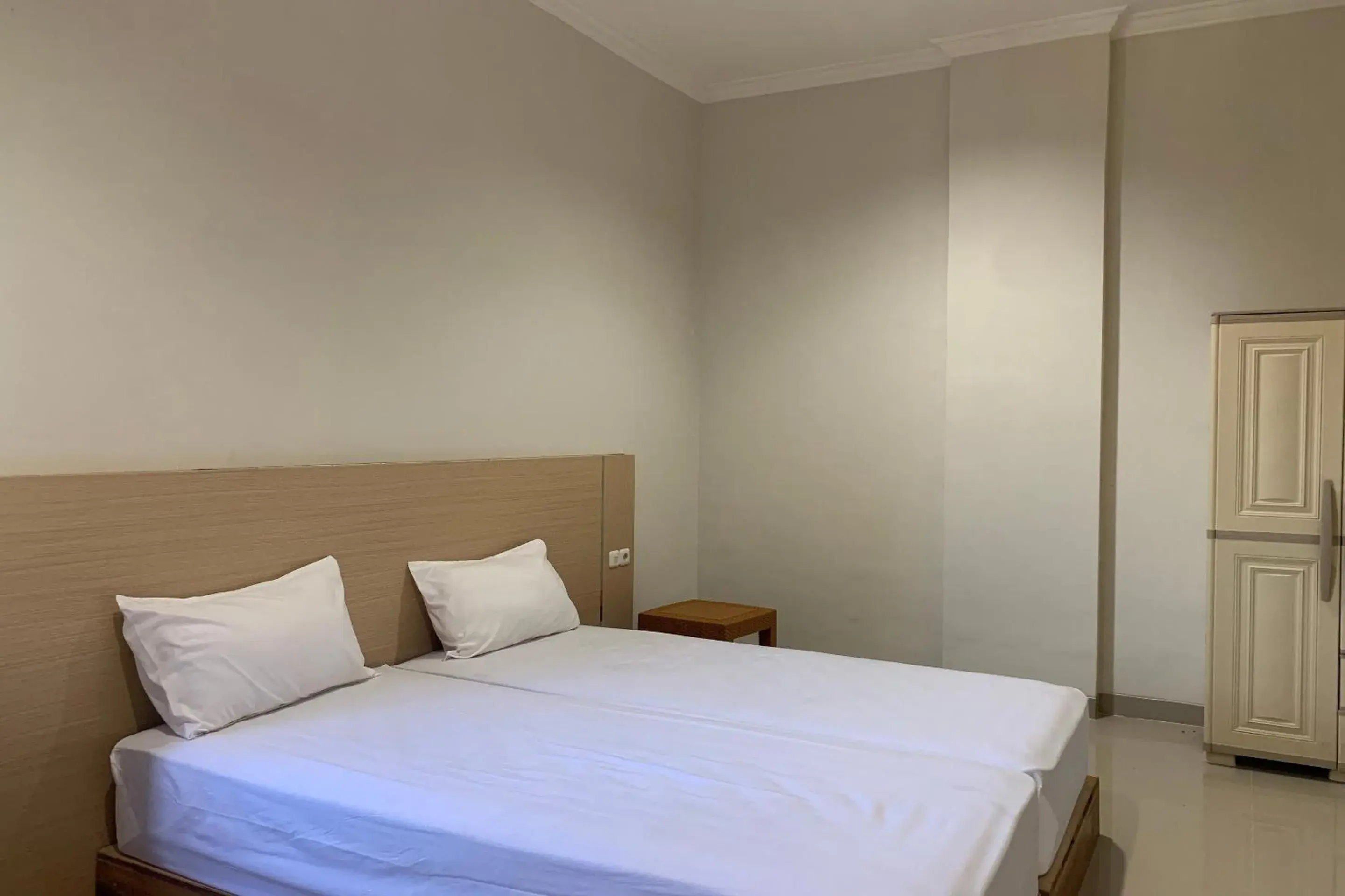 Standard King Room in Hotel O Melros Place Homestay Standard King Room in Hotel O Melros Place Homestay