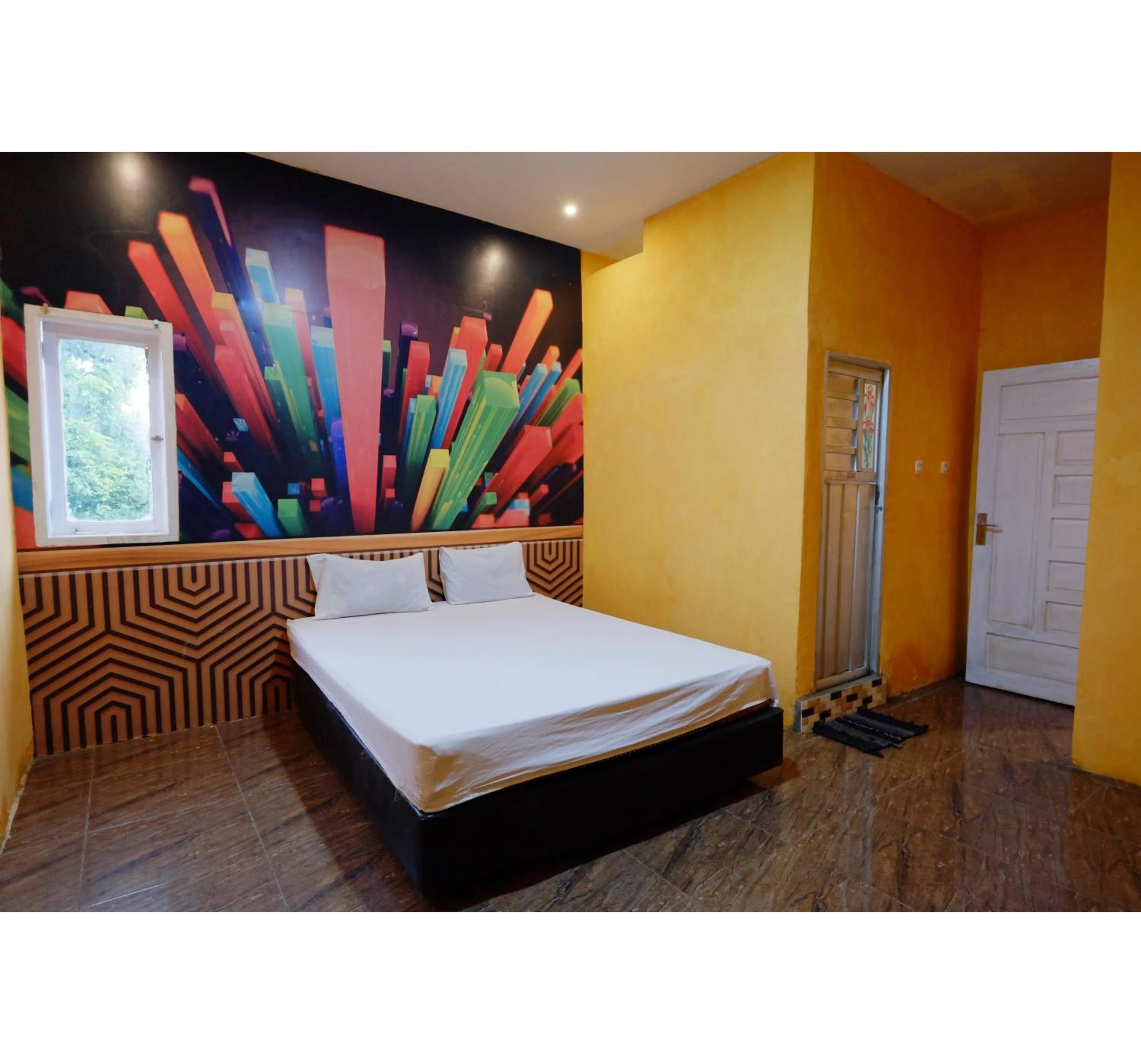 Bedroom, Bed in Hotel O Pondok Sahabat Vianty Near SDN Kampung Parang