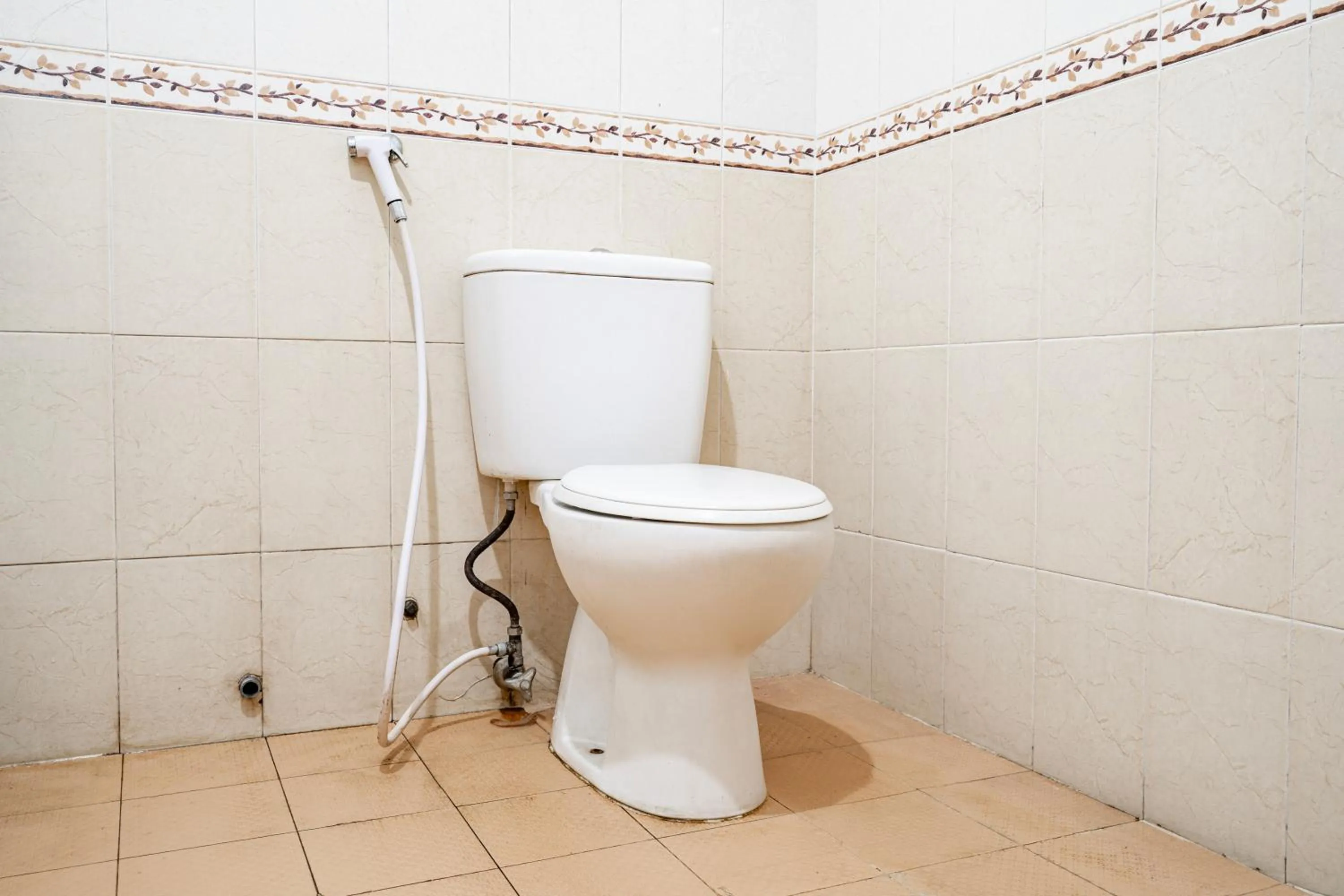 Bathroom in Collection O Tasikmalaya Near Stadium Wiradadaha Formerly Hotel Abadi