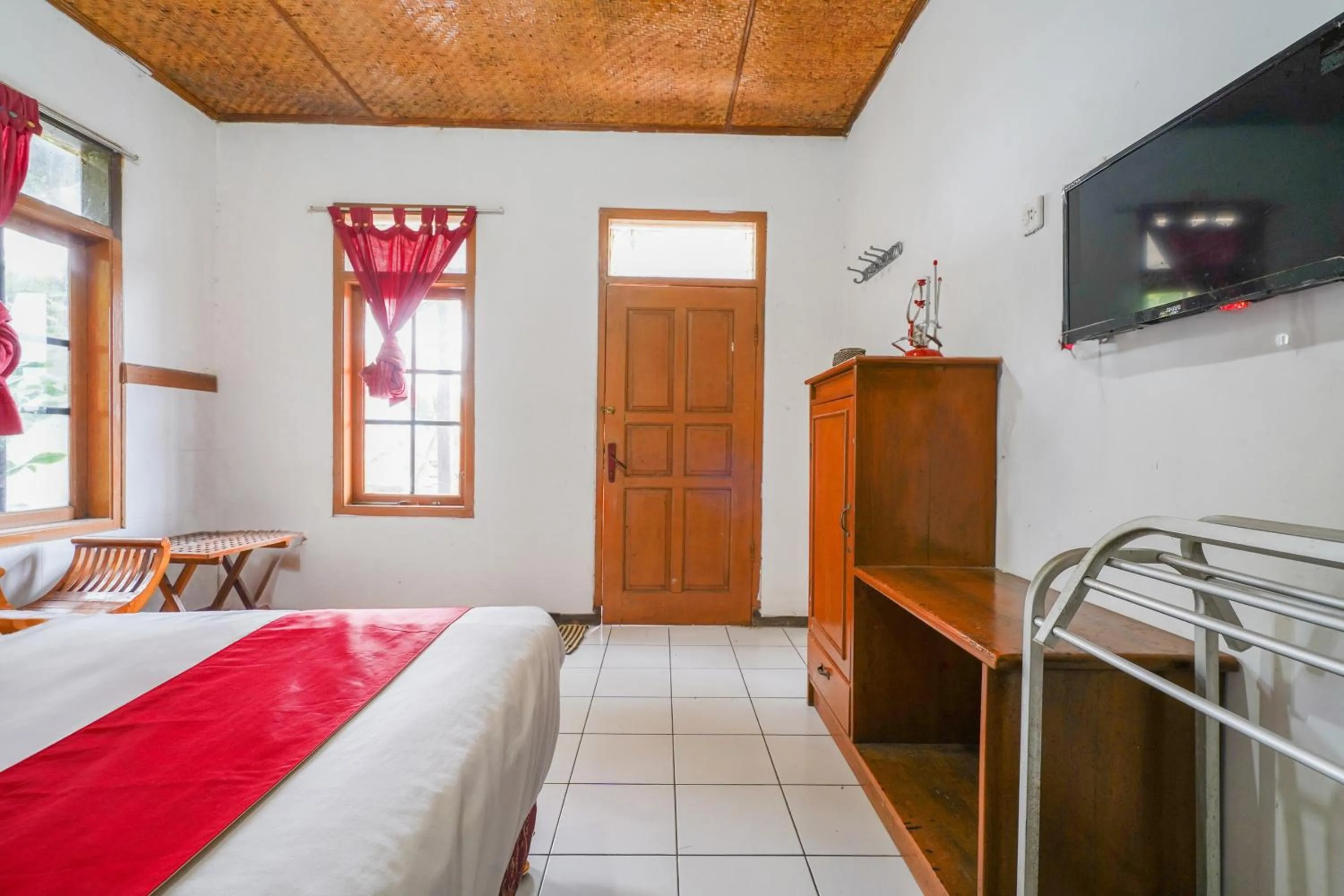 Bedroom, Bed in OYO 94118 Homestayque Syariah