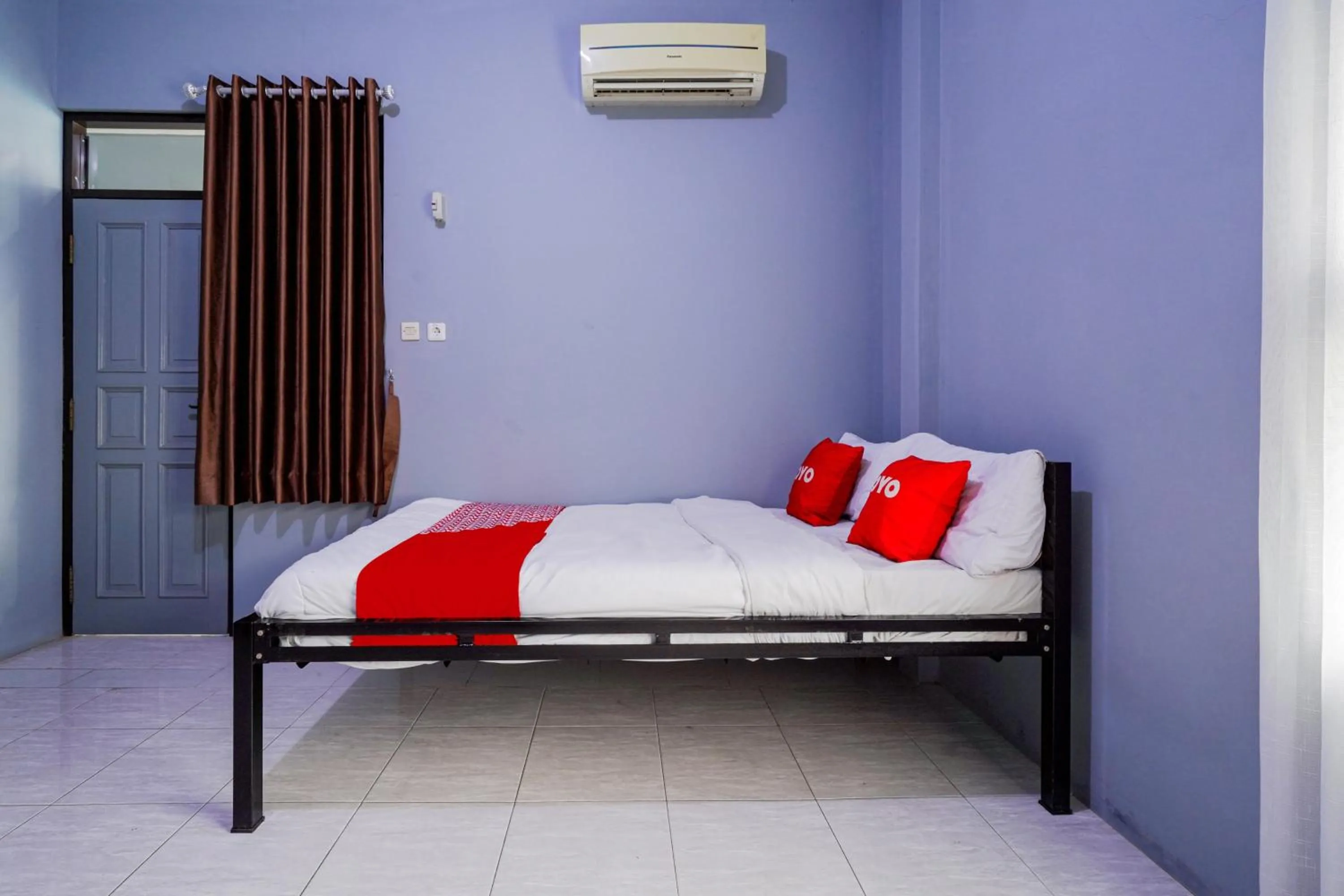 Bedroom, Bed in Hotel O Pdl Guest House Syariah