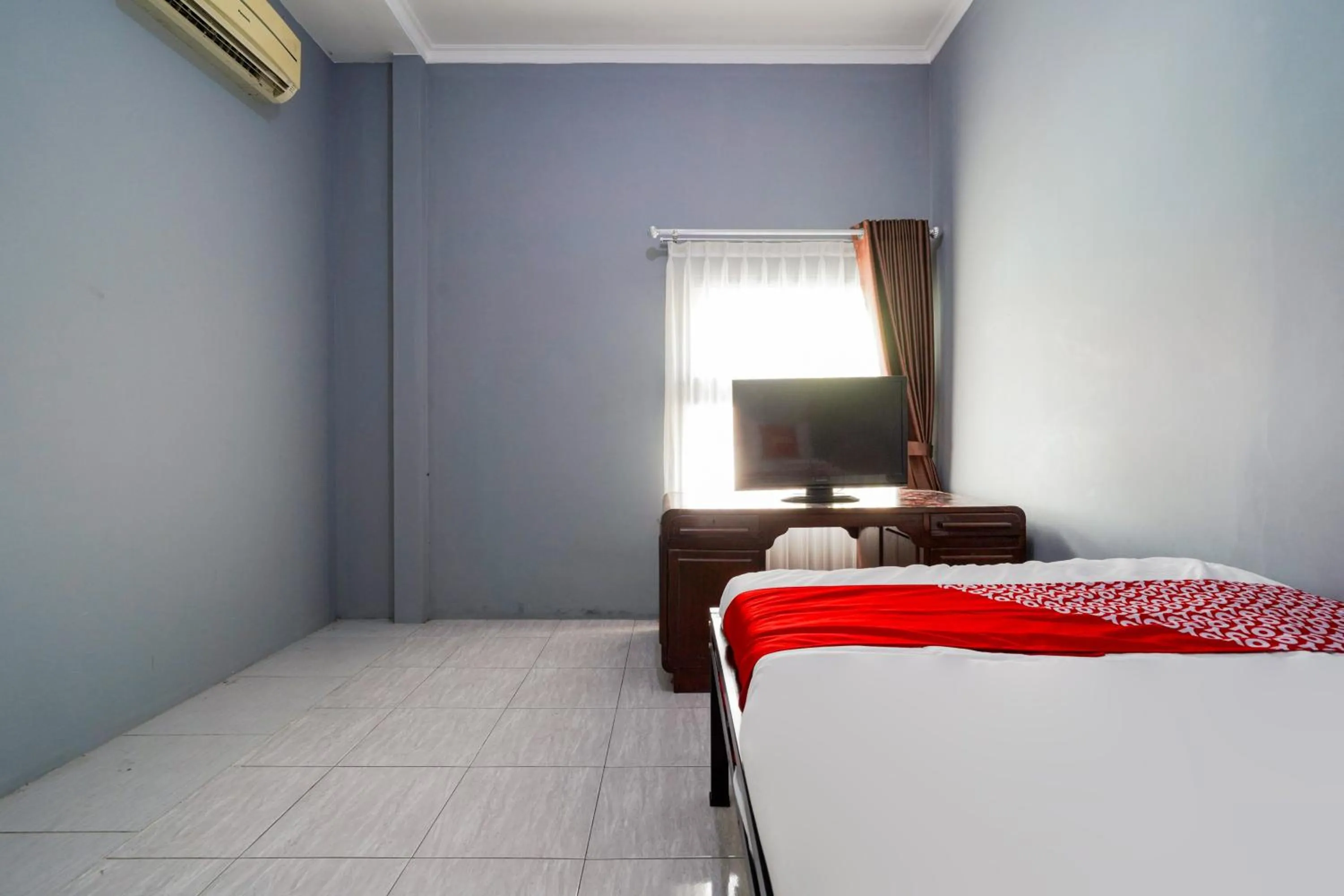 Bedroom, Bed in Hotel O Pdl Guest House Syariah