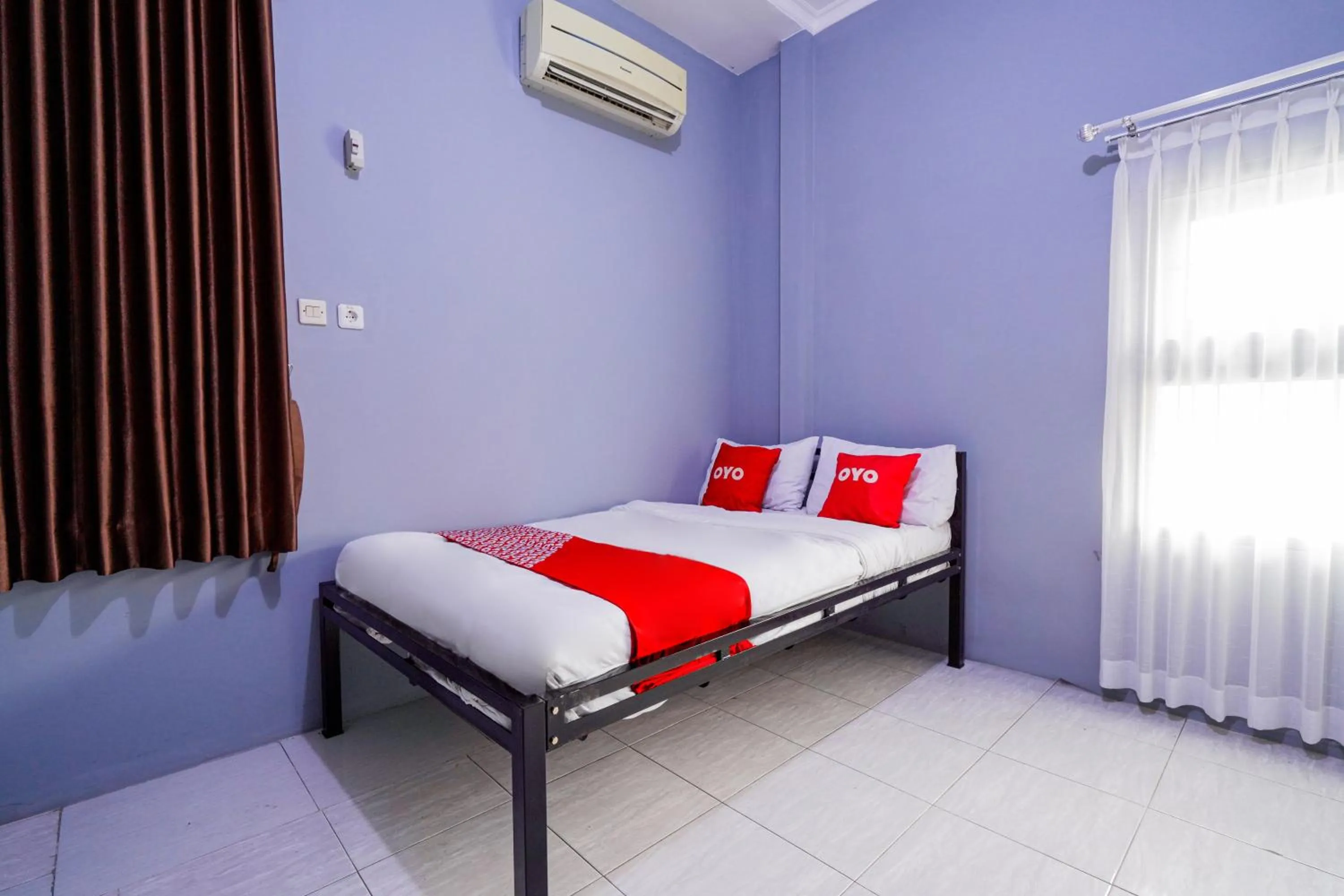 Bedroom, Bed in Hotel O Pdl Guest House Syariah