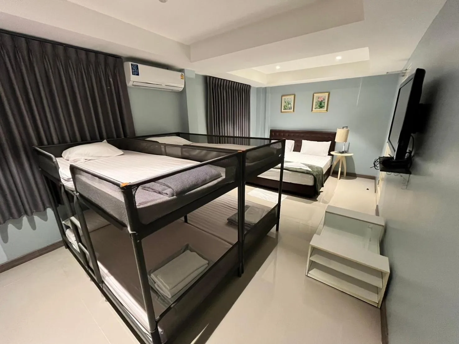 Bedroom, Bed in Arttra Villa