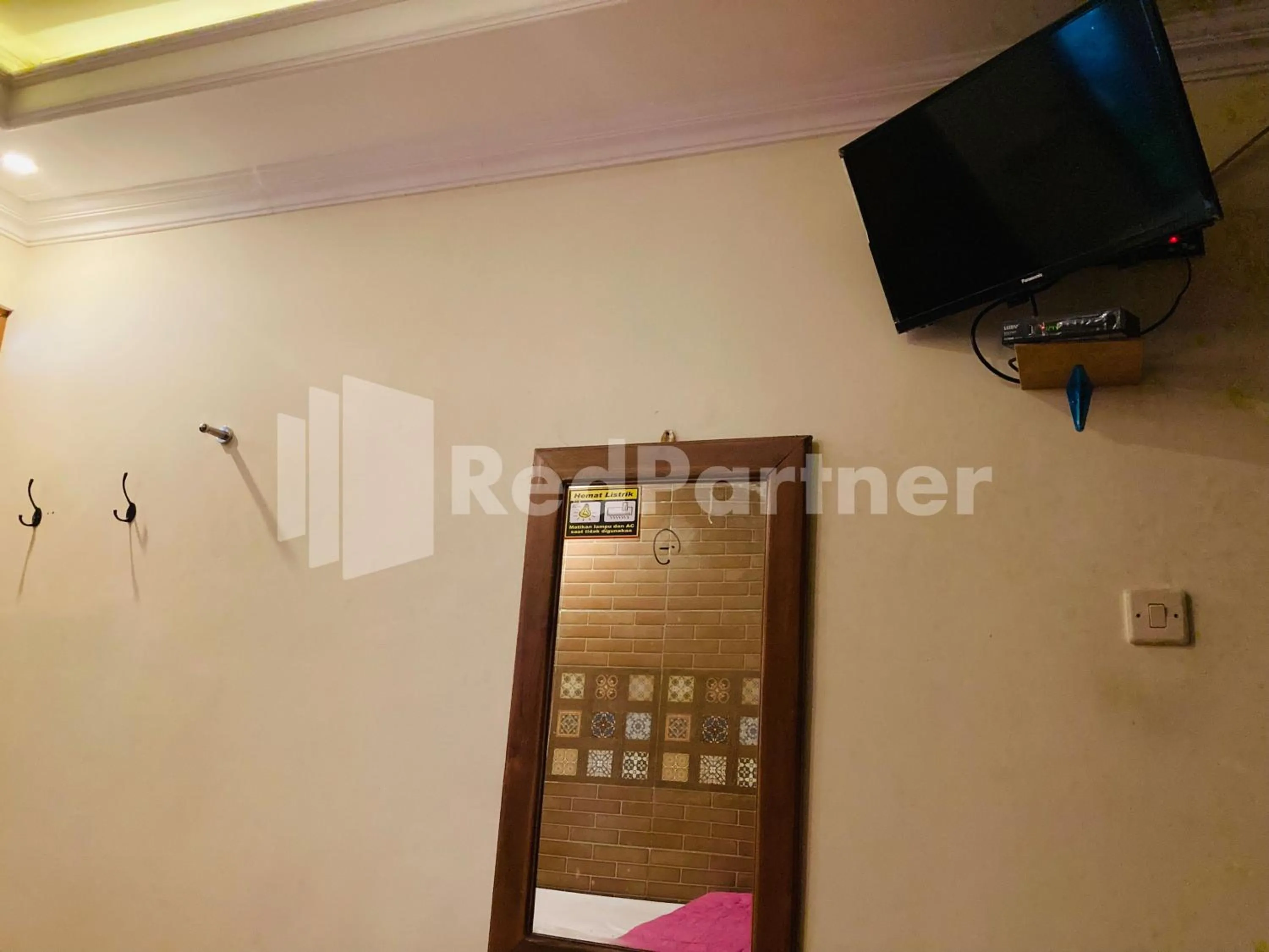 TV and multimedia in Sahil inn Syariah Prawirotaman RedPartner