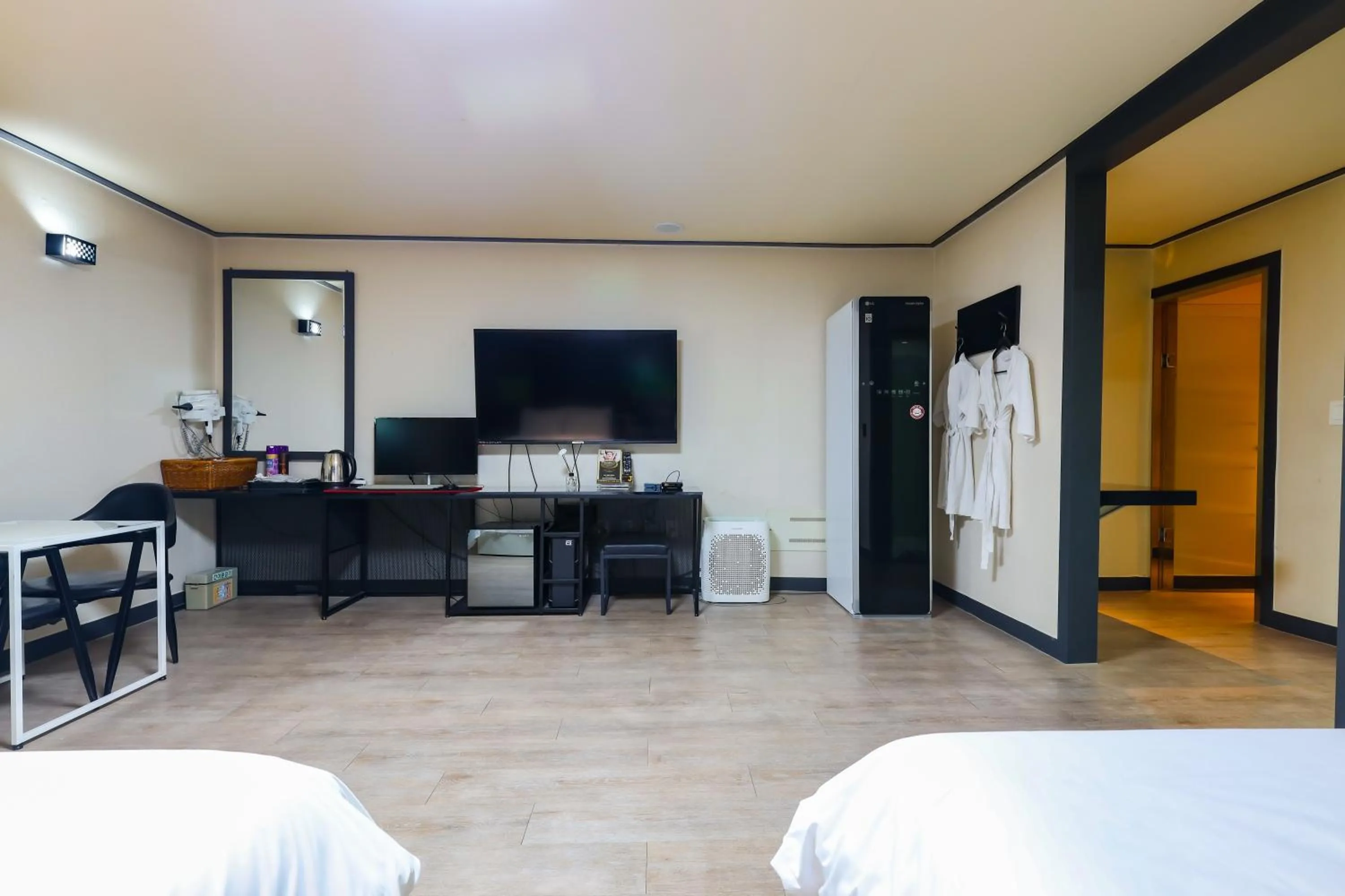 Bed in FromH J Hotel Osan