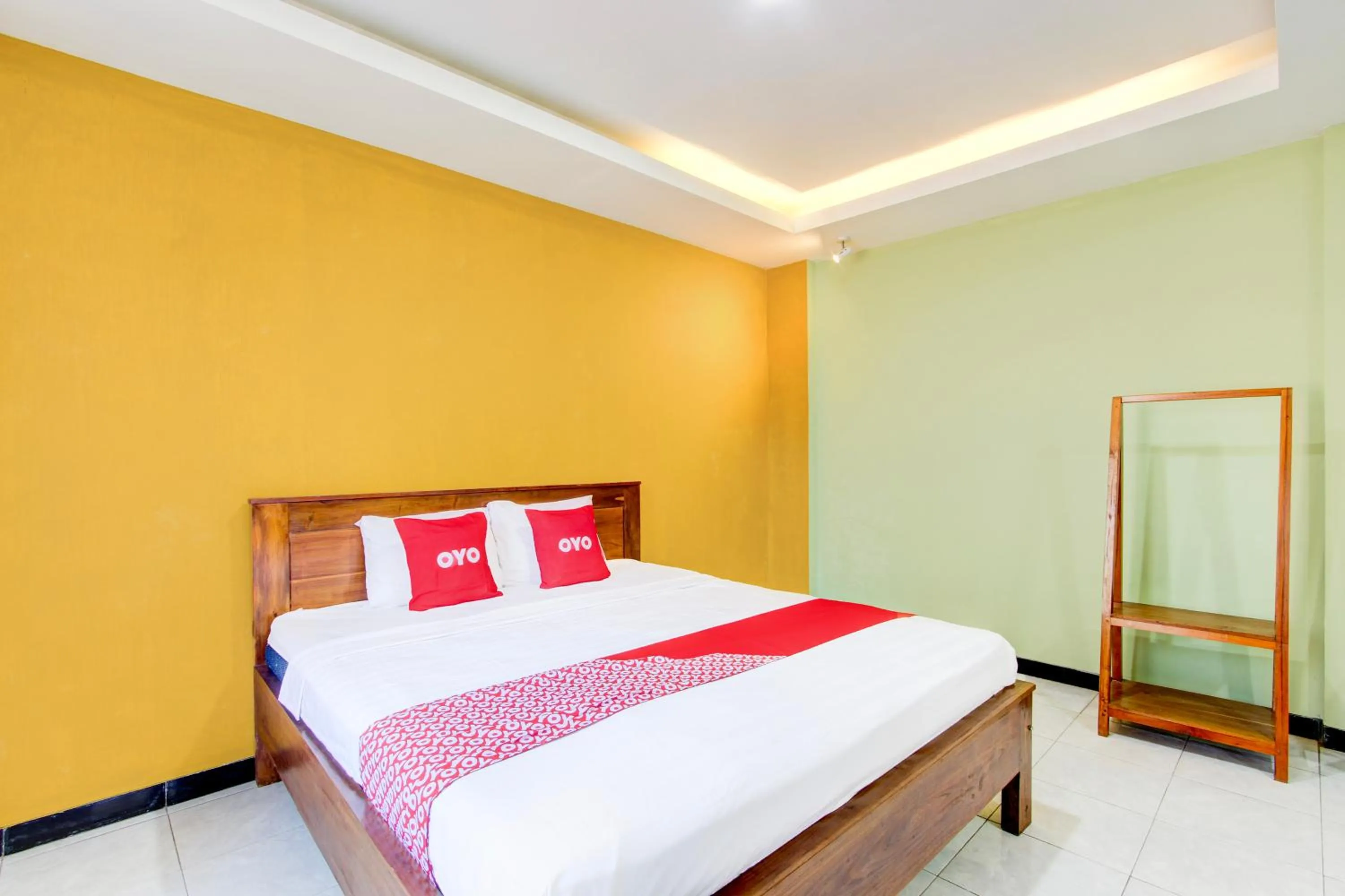 Bedroom, Bed in Hotel O Penginapan Viki Syariah