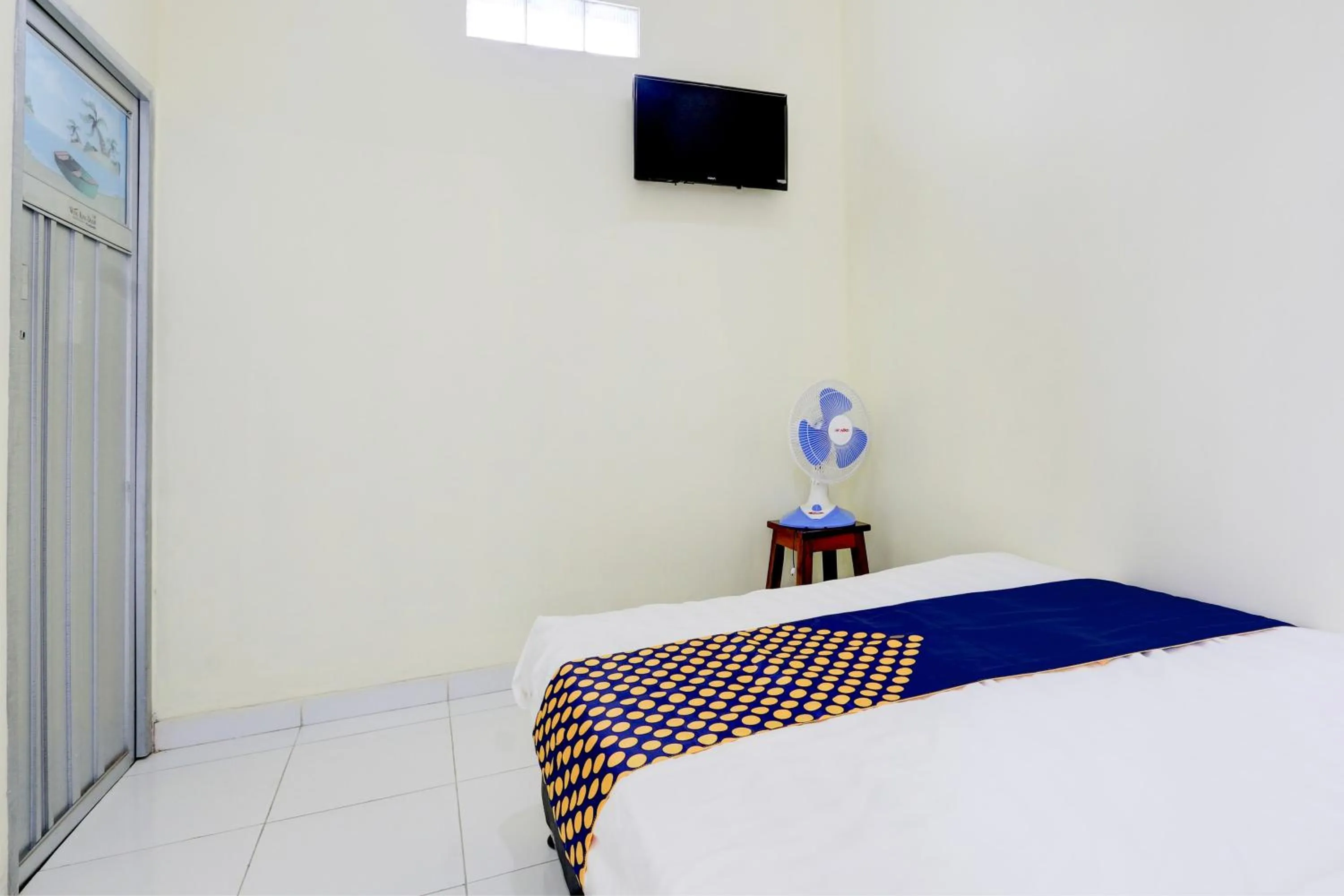 Bedroom, Bed in Hotel O Homestay Arva