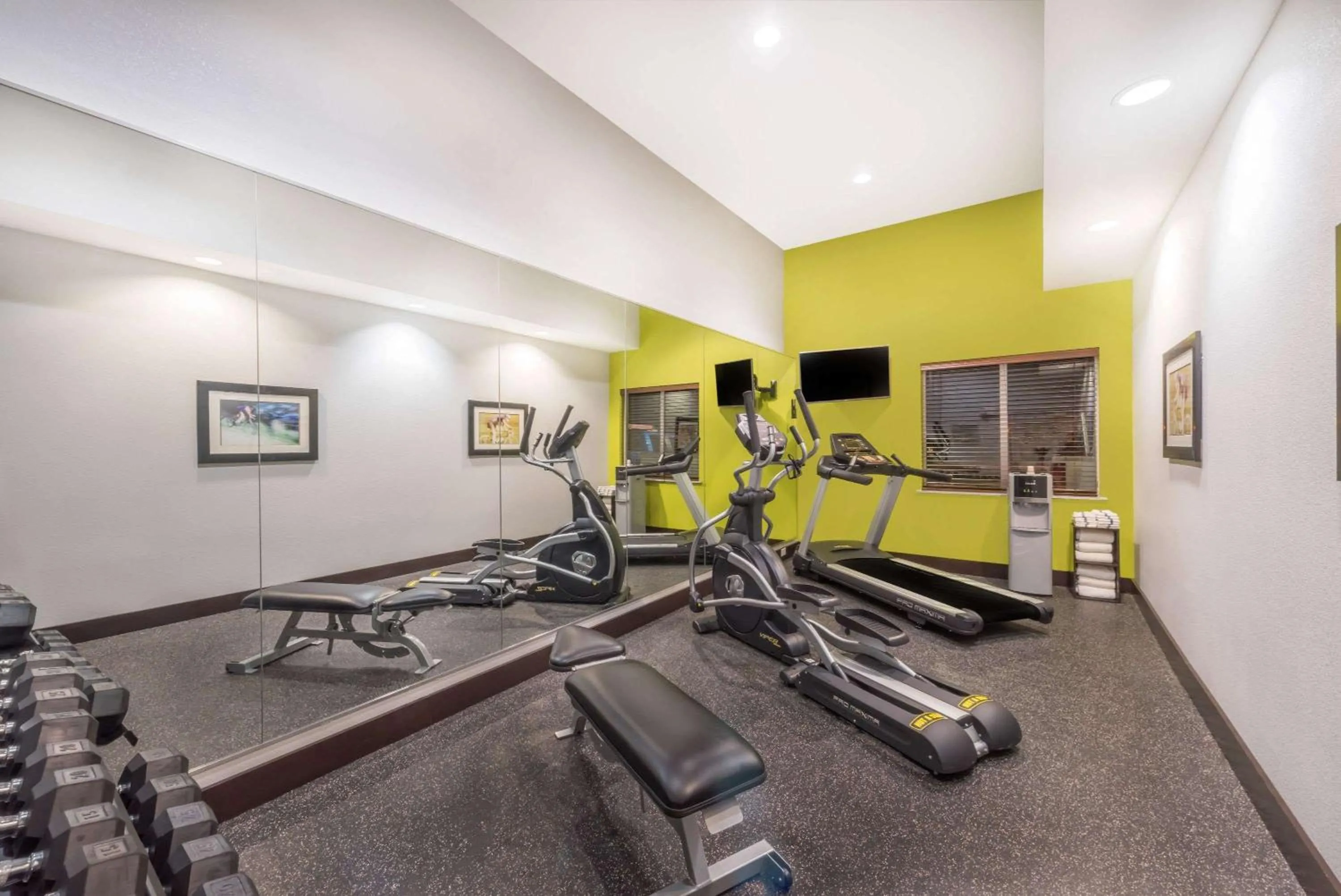 Fitness centre/facilities in Hawthorn Extended Stay by Wyndham Midland