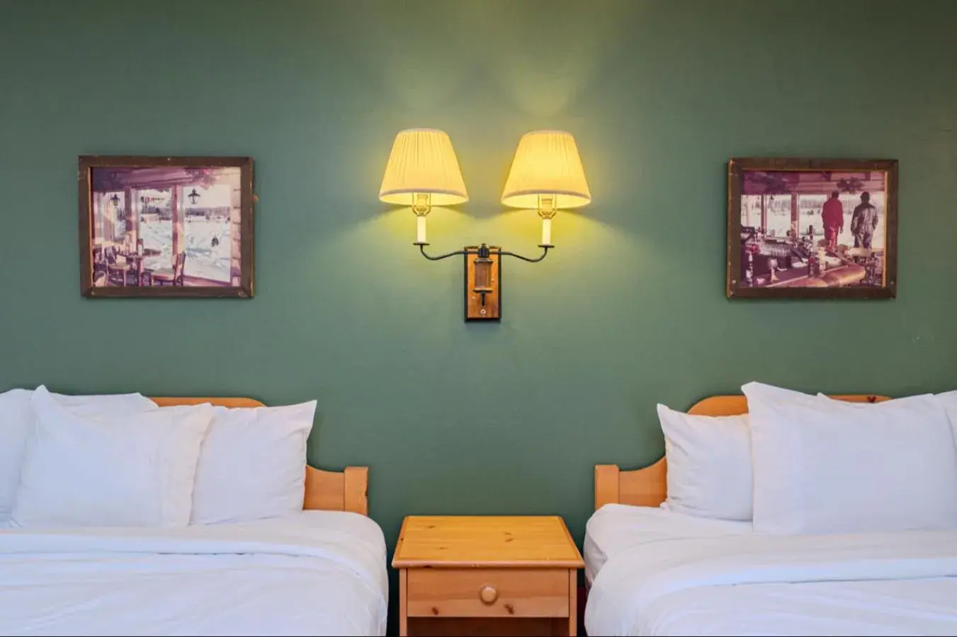 Queen Room with Two Queen Beds - Second floor in Holiday Acres Resort Queen Room with Two Queen Beds - Second floor in Holiday Acres Resort