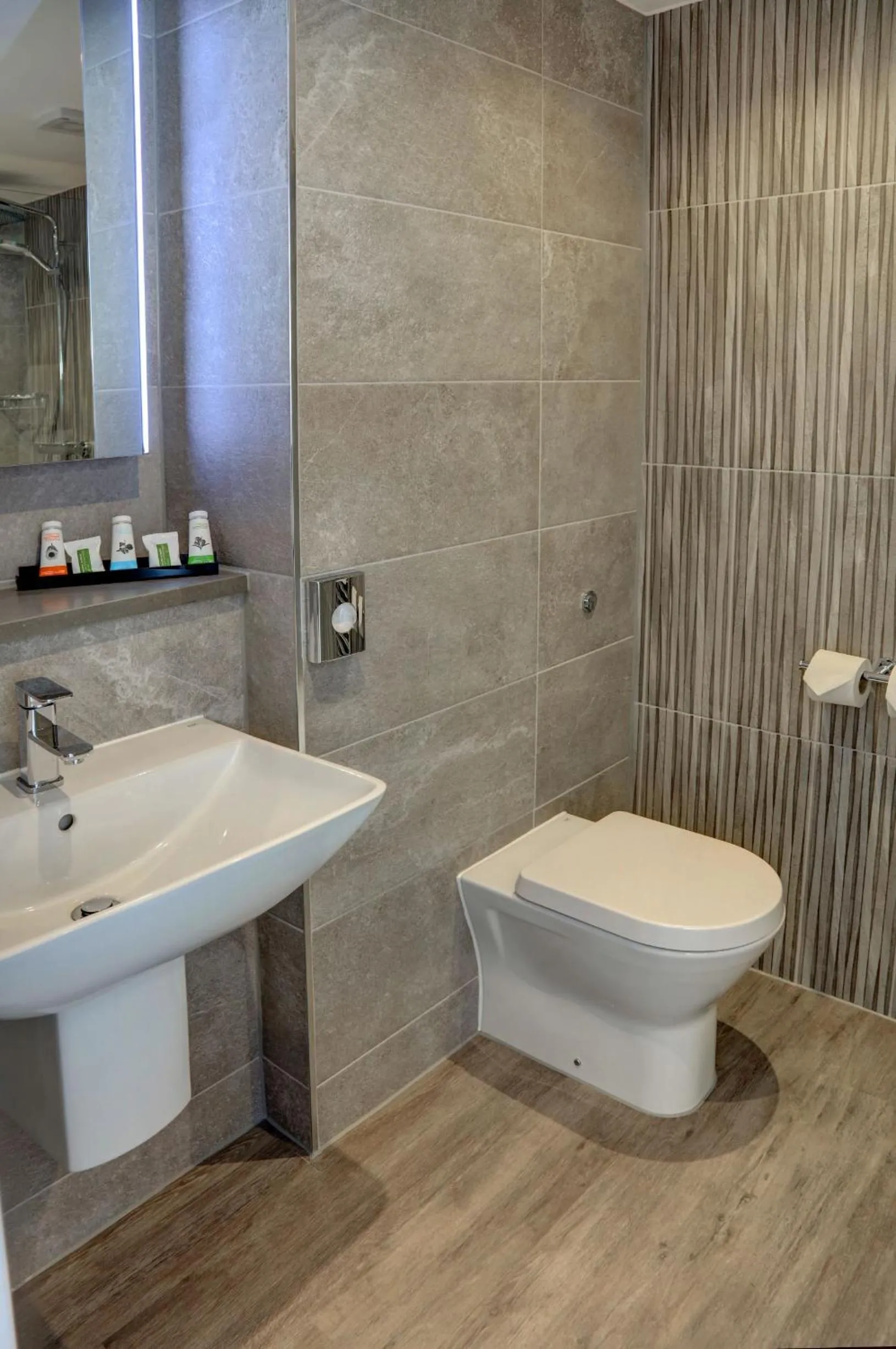 Bathroom in Best Western Nottingham Derby