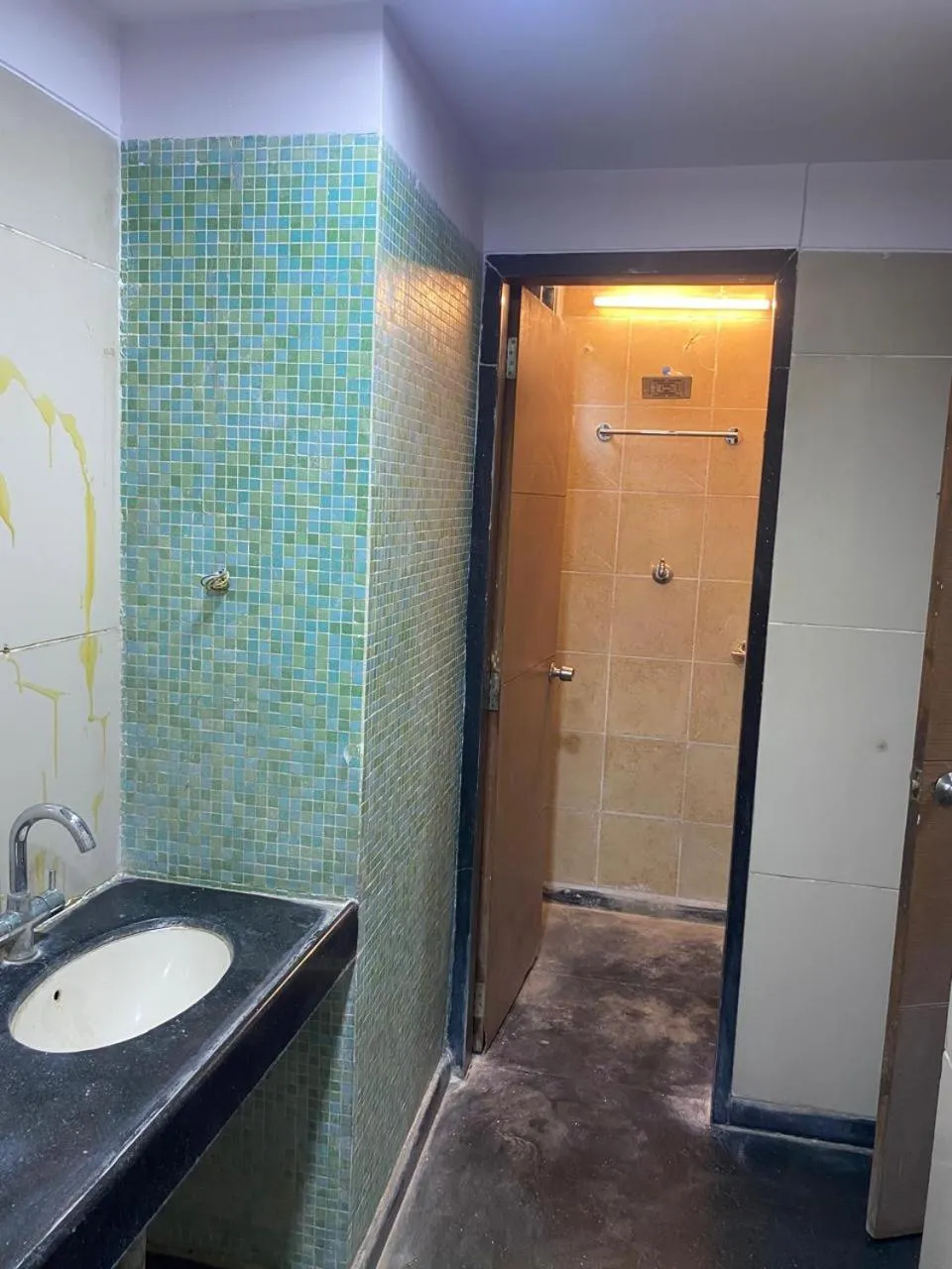 Bathroom in Hotel Skylark