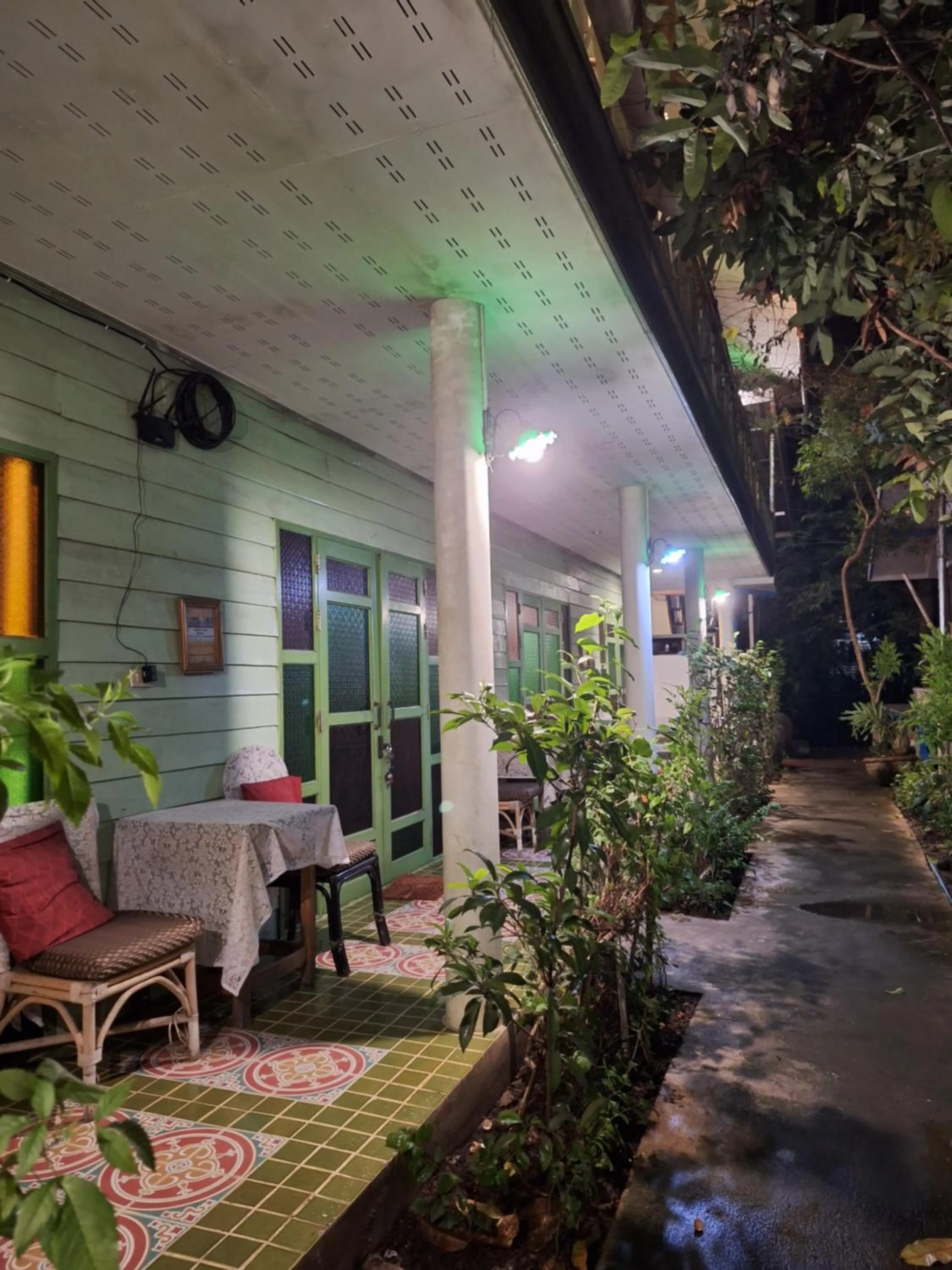 Baanrak amphawa homestay