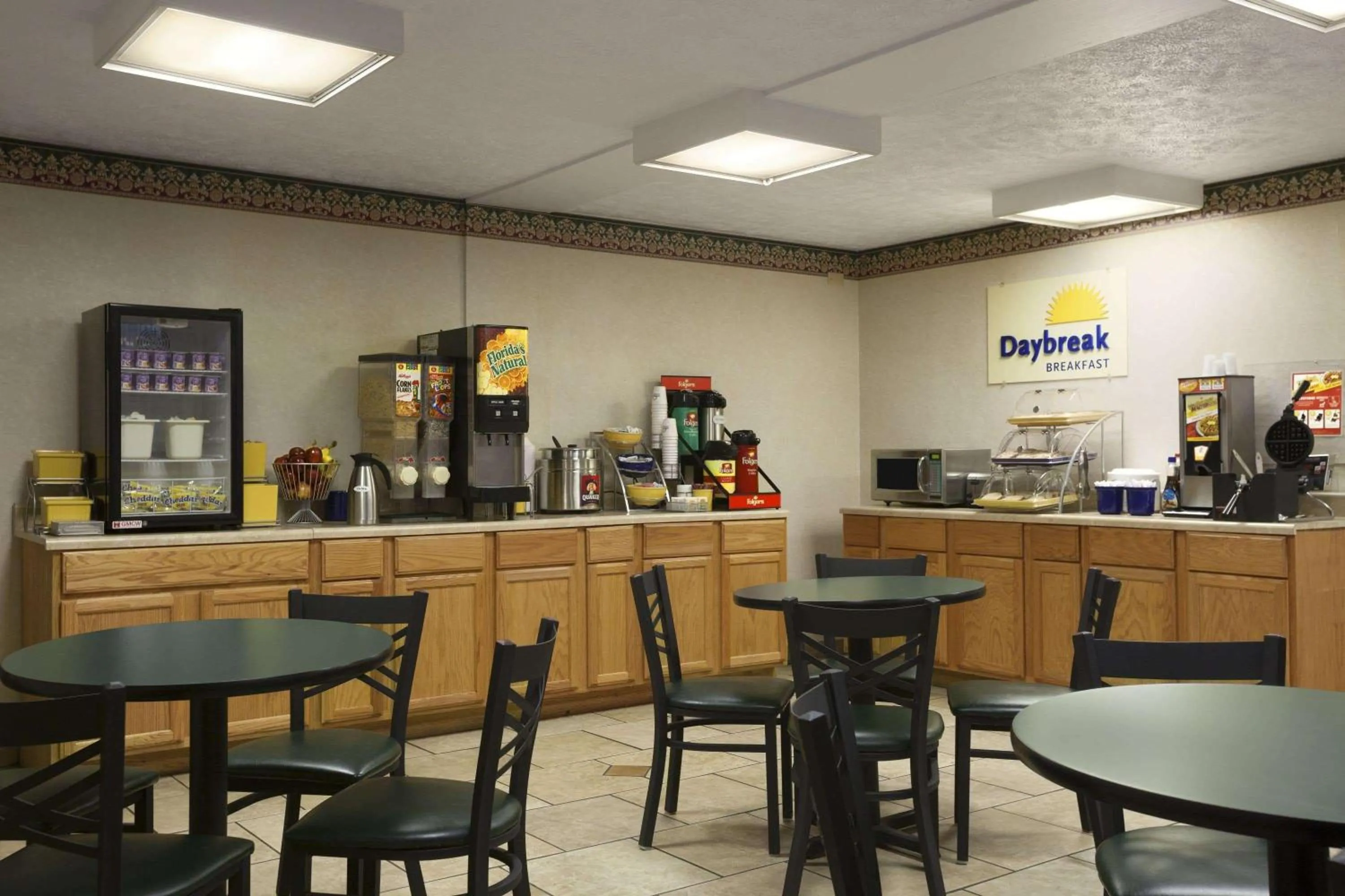 Breakfast in Days Inn by Wyndham Waynesboro