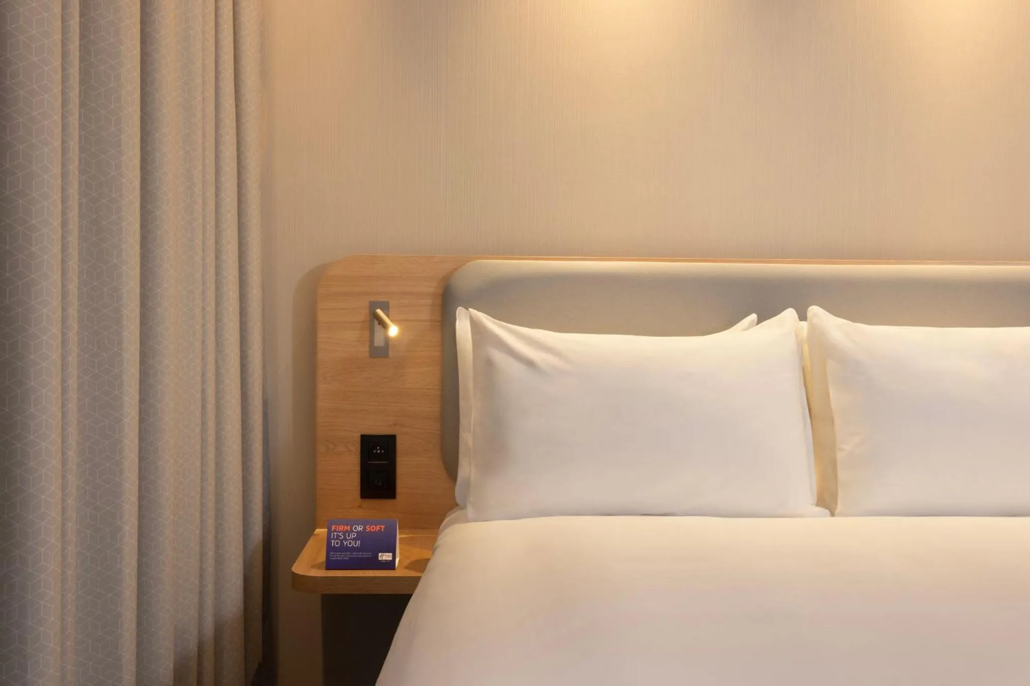 Photo of the whole room, Bed in Holiday Inn Express Brussels - Airport by IHG