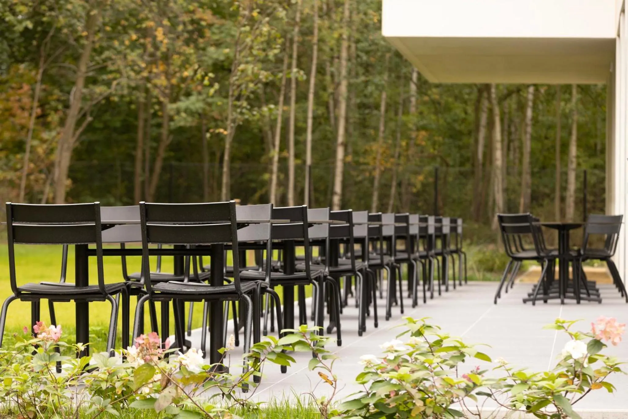 Restaurant/places to eat in Holiday Inn Express Brussels - Airport by IHG